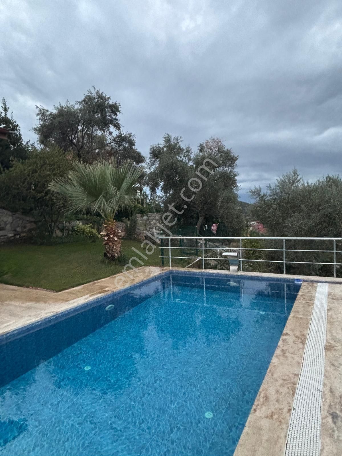 Kuşadası Kirazlı Mahallesi Satılık 4+1 Havuzlu Müstakil Taş Ev - Görsel 6