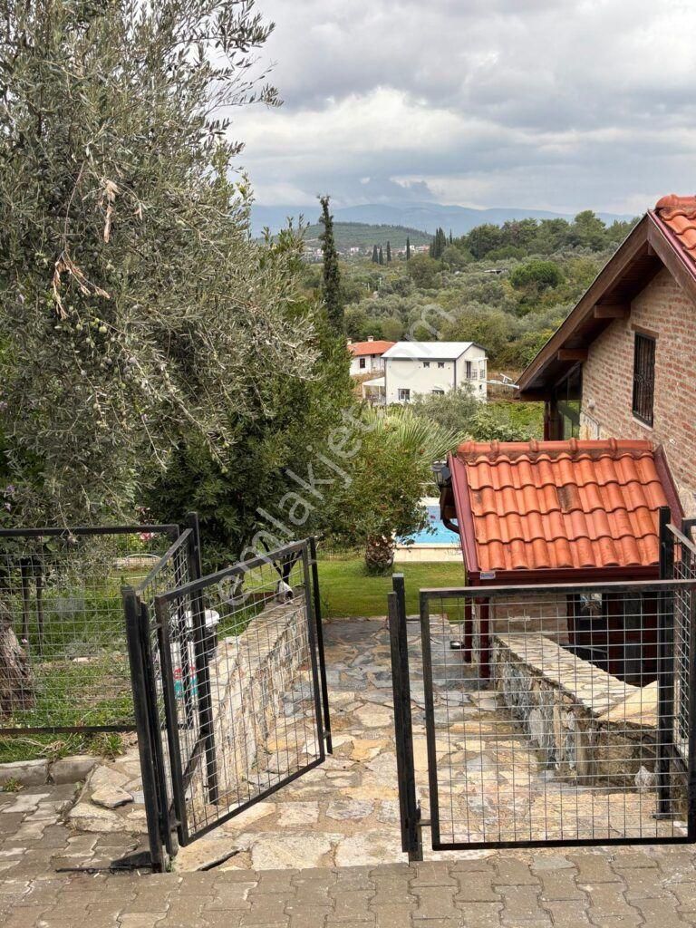 Kuşadası Kirazlı Mahallesi Satılık 4+1 Havuzlu Müstakil Taş Ev - Görsel 16