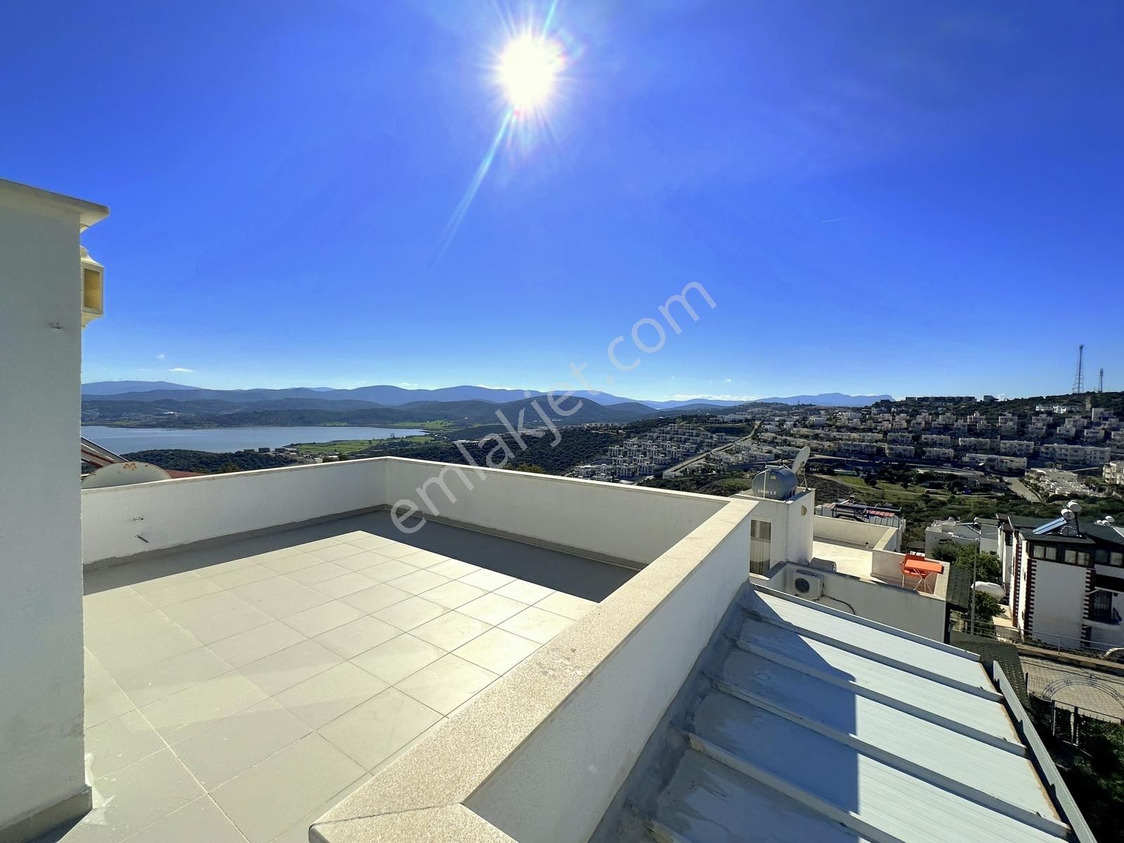 Bodrum Kumsal Plajlı Sitede Düzayak Köşe Bahçeli Müstakil Ev - Görsel 13