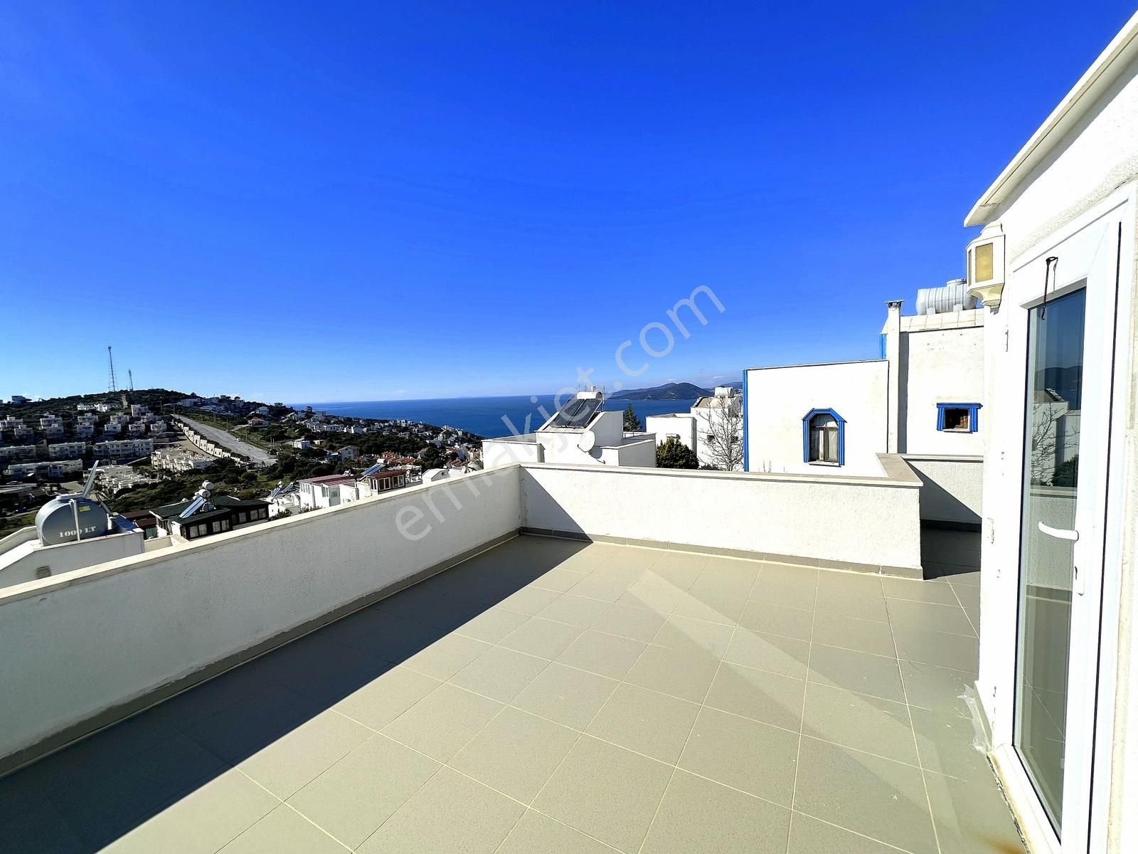 Bodrum Kumsal Plajlı Sitede Düzayak Köşe Bahçeli Müstakil Ev - Görsel 14