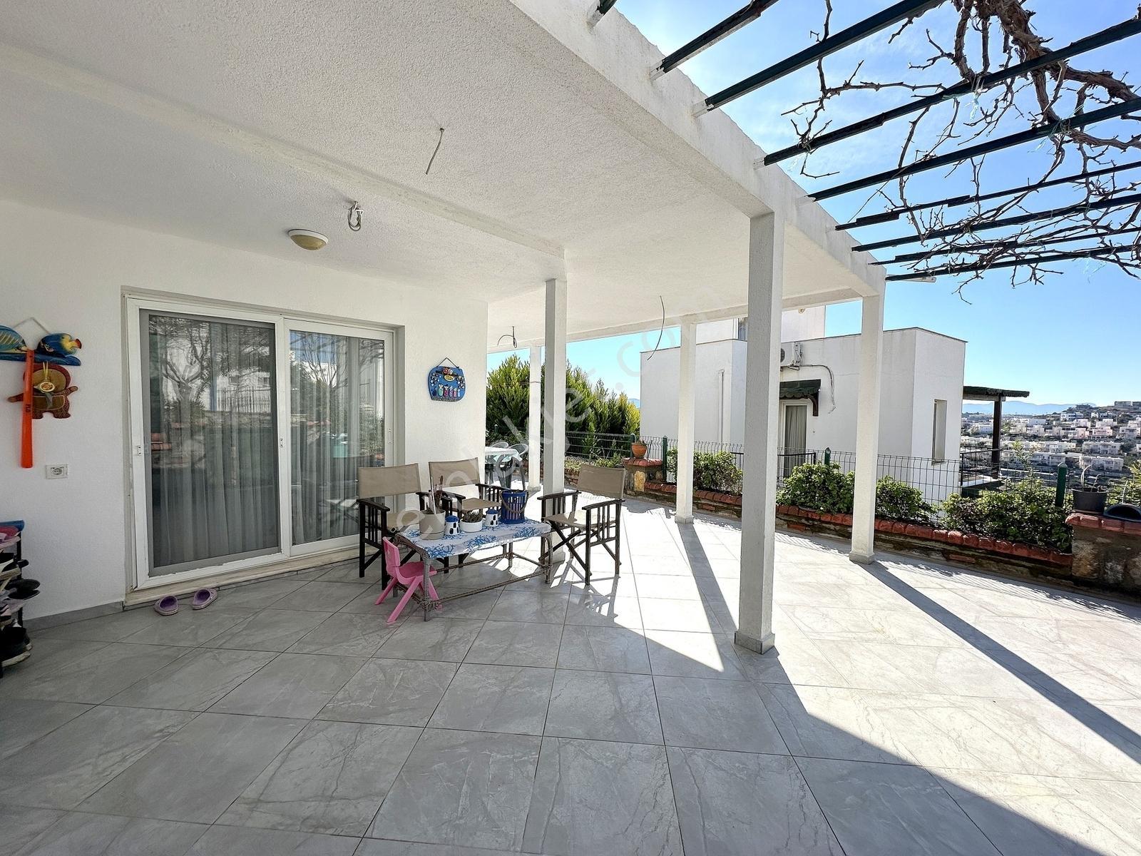 Bodrum Kumsal Plajlı Sitede Düzayak Köşe Bahçeli Müstakil Ev - Görsel 17