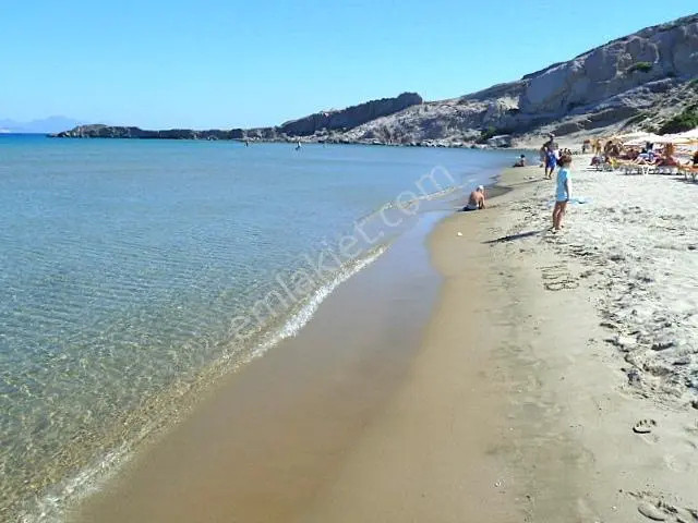 Bodrum Kumsal Plajlı Sitede Düzayak Köşe Bahçeli Müstakil Ev - Görsel 4