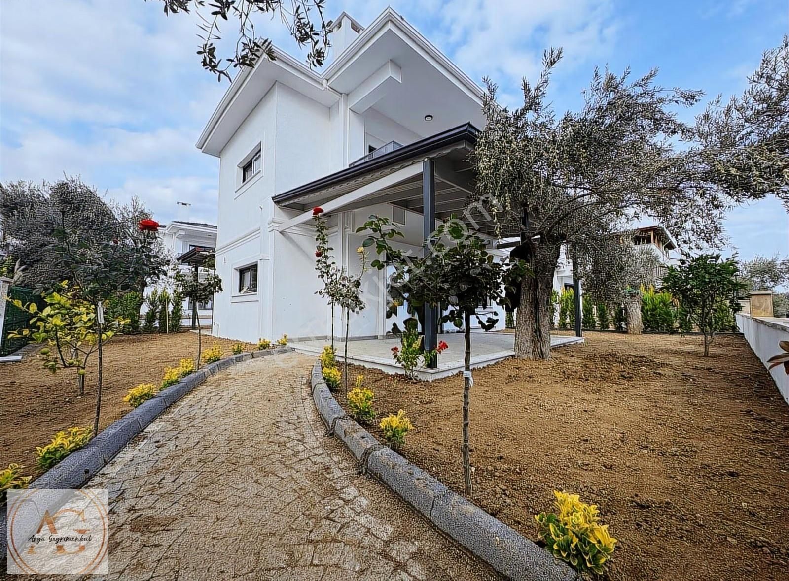 Küçükkuyu'da Bahçe Kullanımlı 2+1 Lüks Daire (denize 300m) - Görsel 22