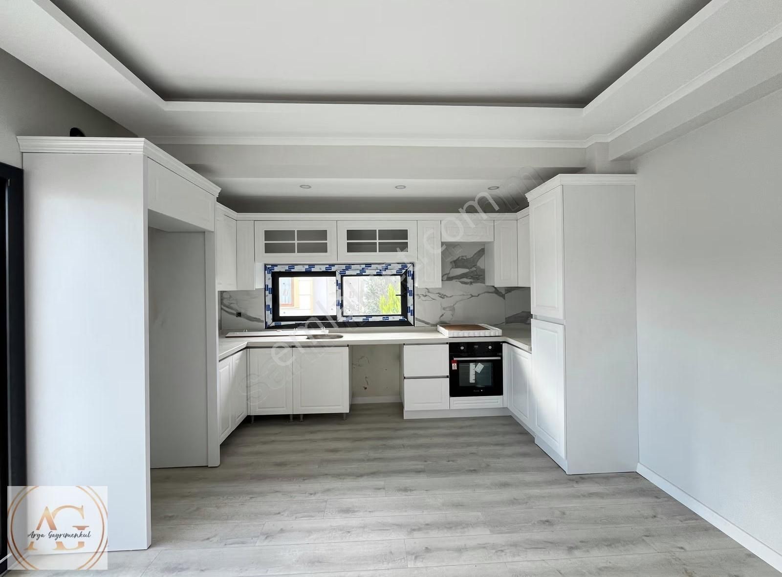 Küçükkuyu'da Bahçe Kullanımlı 2+1 Lüks Daire (denize 300m) - Görsel 16