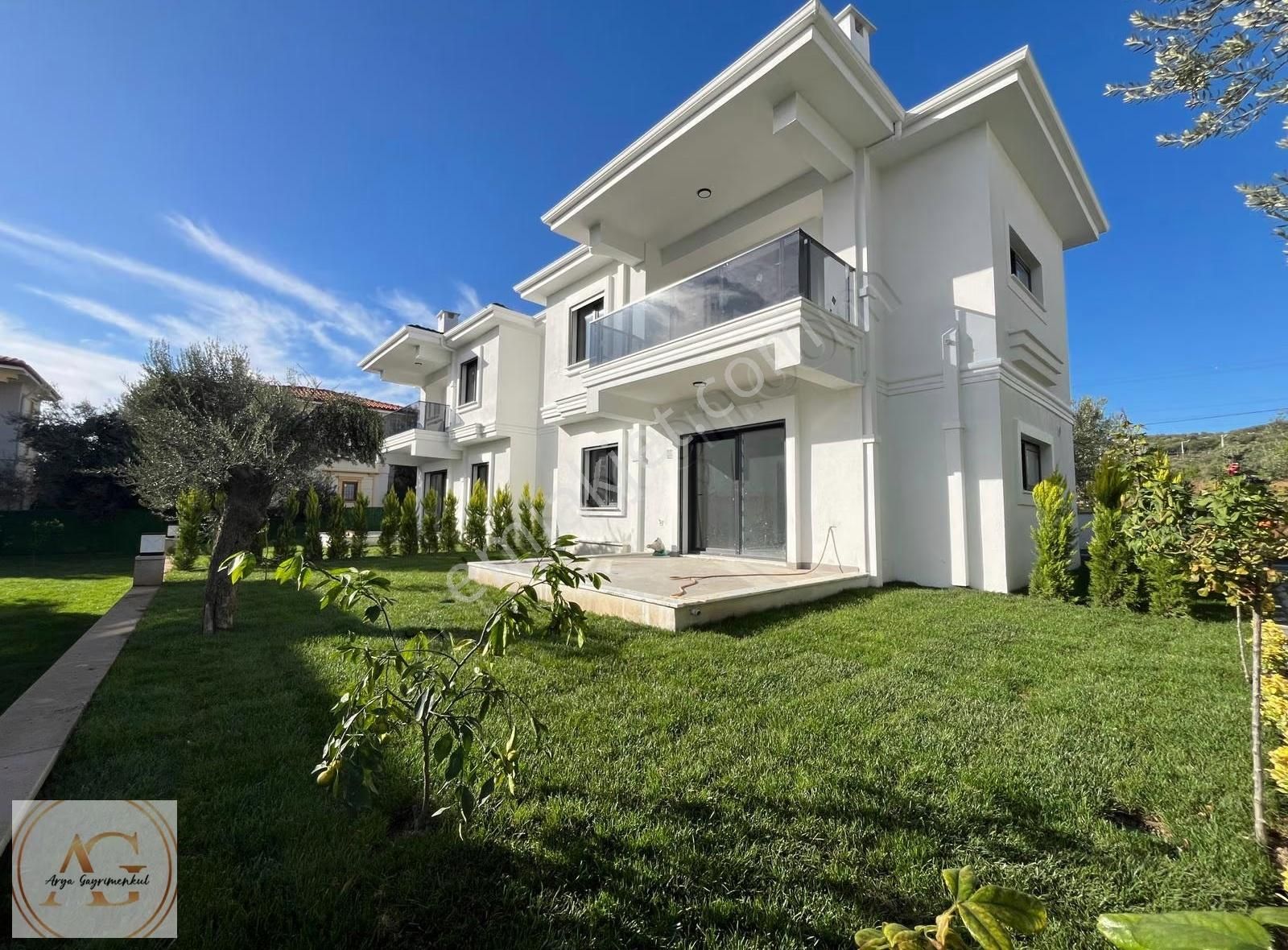 Küçükkuyu'da Bahçe Kullanımlı 2+1 Lüks Daire (denize 300m) - Görsel 23