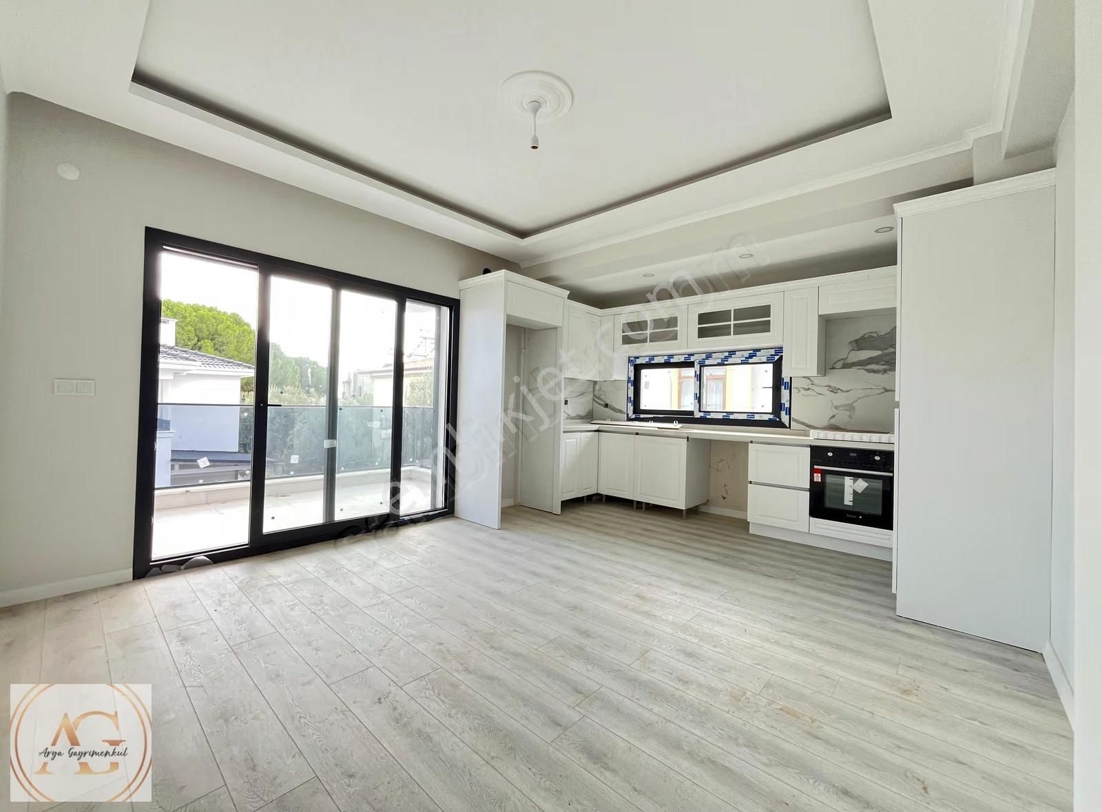 Küçükkuyu'da Bahçe Kullanımlı 2+1 Lüks Daire (denize 300m) - Görsel 5