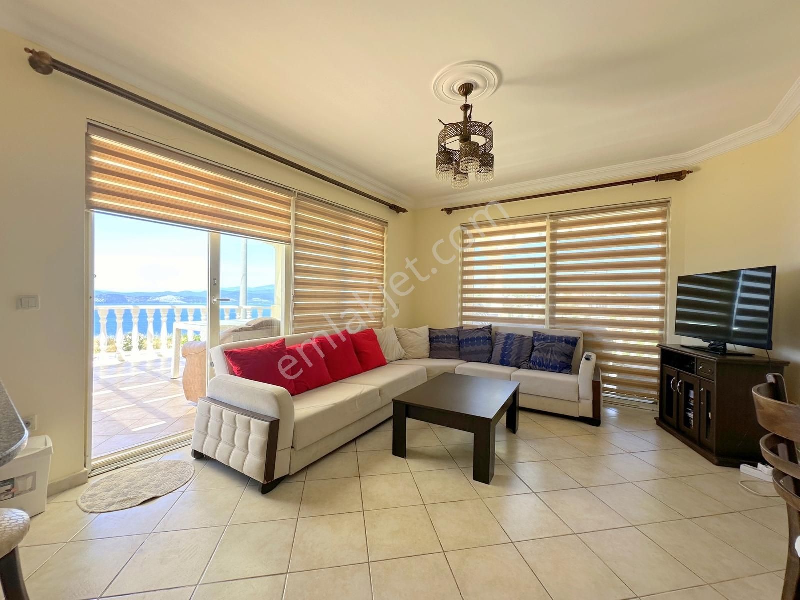 Adabükü Plajlı En Ön 180° Leb-i Derya Manzaralı Eşyalı Rezidans - Görsel 18