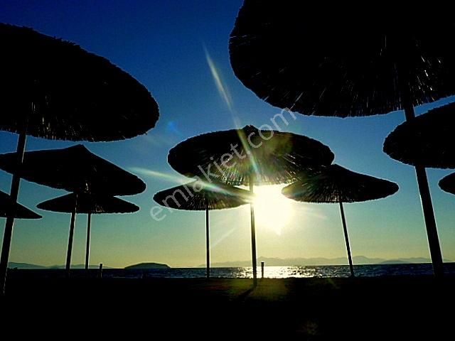 Adabükü Plajlı En Ön 180° Leb-i Derya Manzaralı Eşyalı Rezidans - Görsel 35