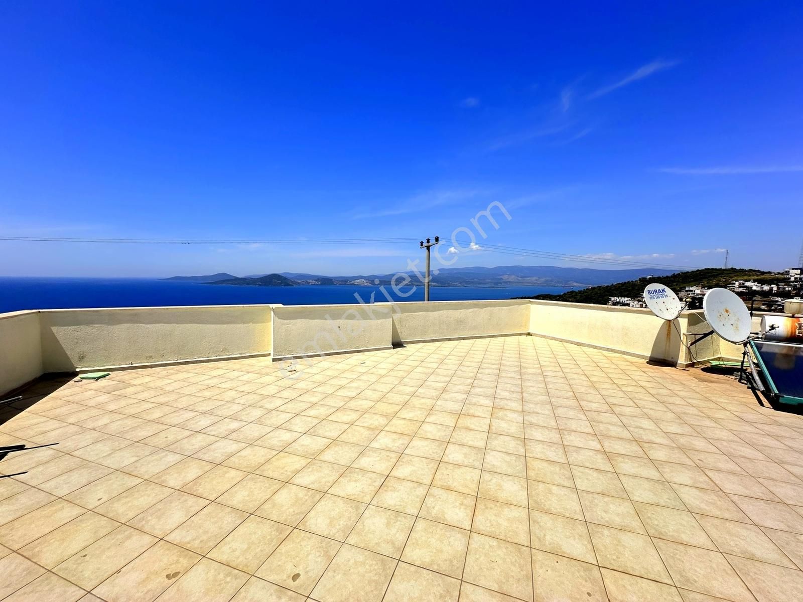 Adabükü Plajlı En Ön 180° Leb-i Derya Manzaralı Eşyalı Rezidans - Görsel 30