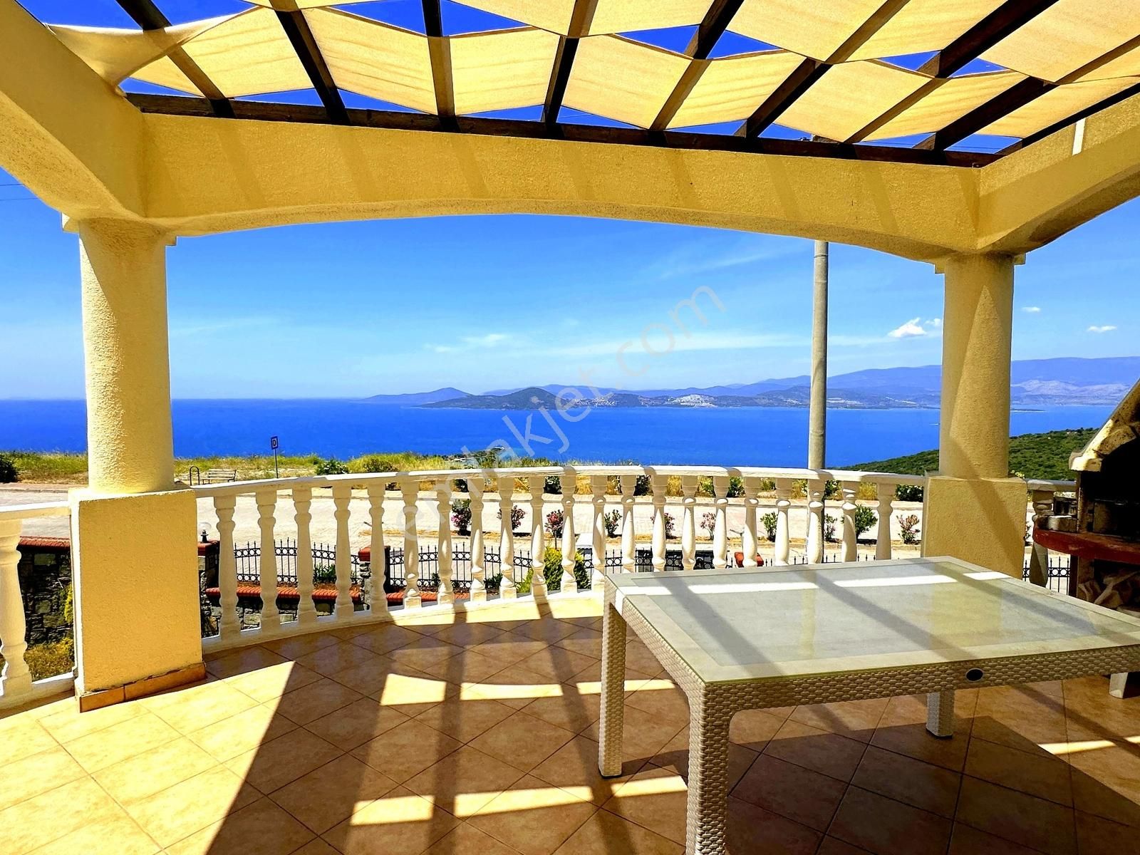 Adabükü Plajlı En Ön 180° Leb-i Derya Manzaralı Eşyalı Rezidans - Görsel 13