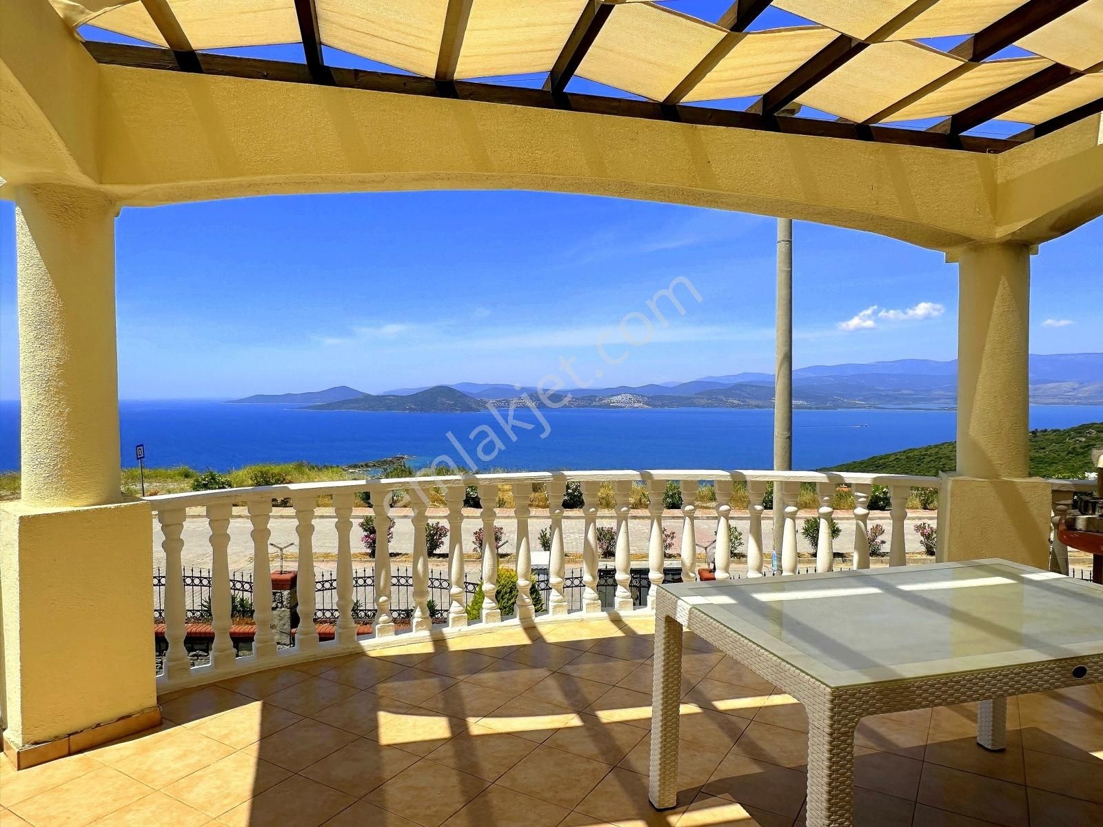 Adabükü Plajlı En Ön 180° Leb-i Derya Manzaralı Eşyalı Rezidans - Görsel 22