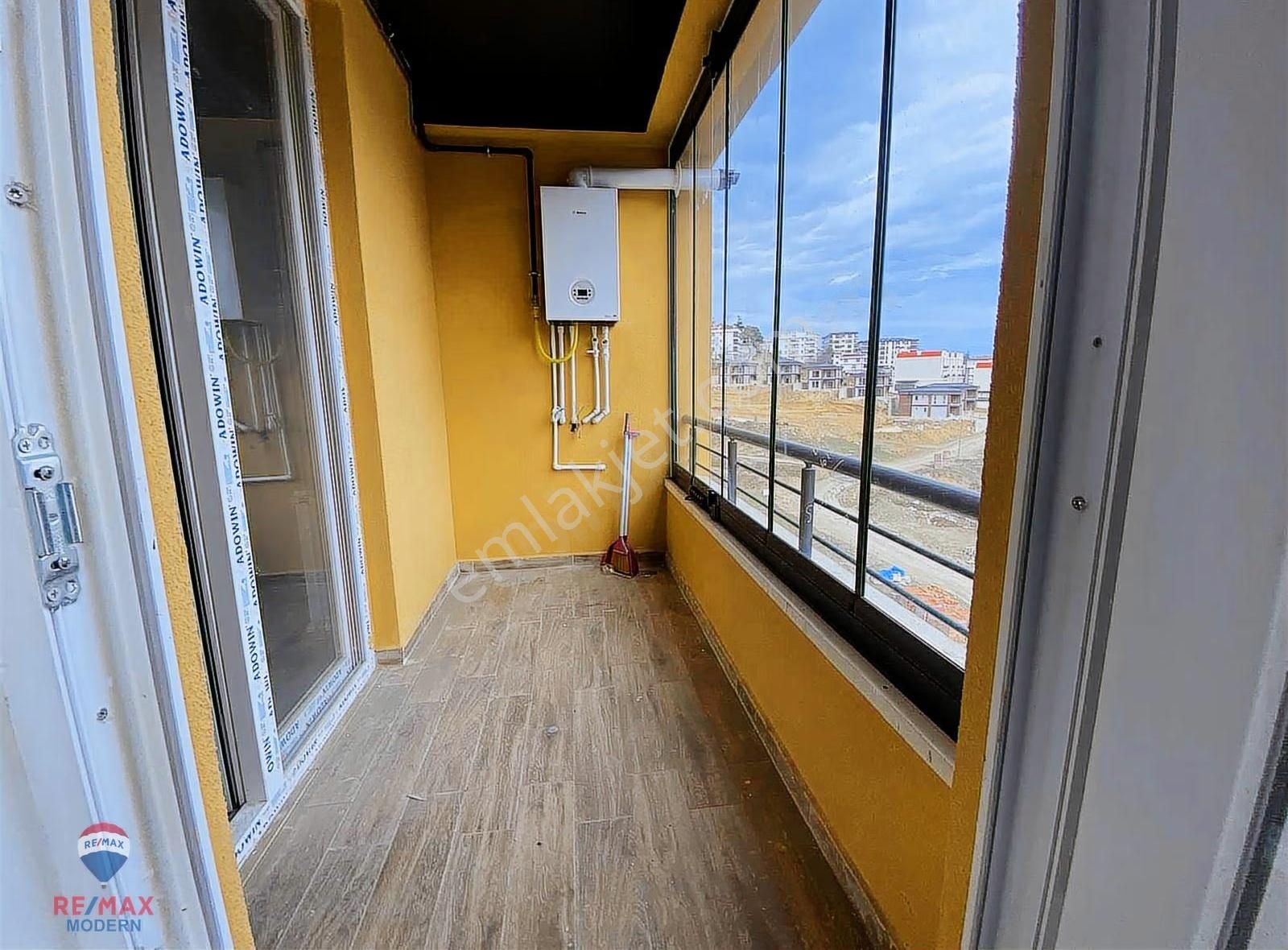 Atakum Körfez Mahallesinde Prestijli Sitede Satılık 1+1 Daire - Görsel 6