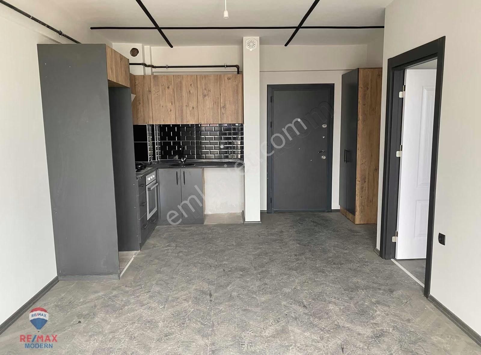 Atakum Körfez Mahallesinde Prestijli Sitede Satılık 1+1 Daire - Görsel 21