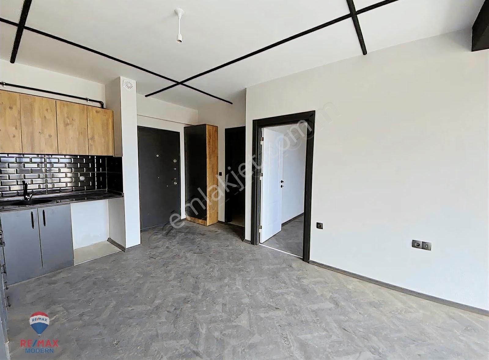 Atakum Körfez Mahallesinde Prestijli Sitede Satılık 1+1 Daire - Görsel 13