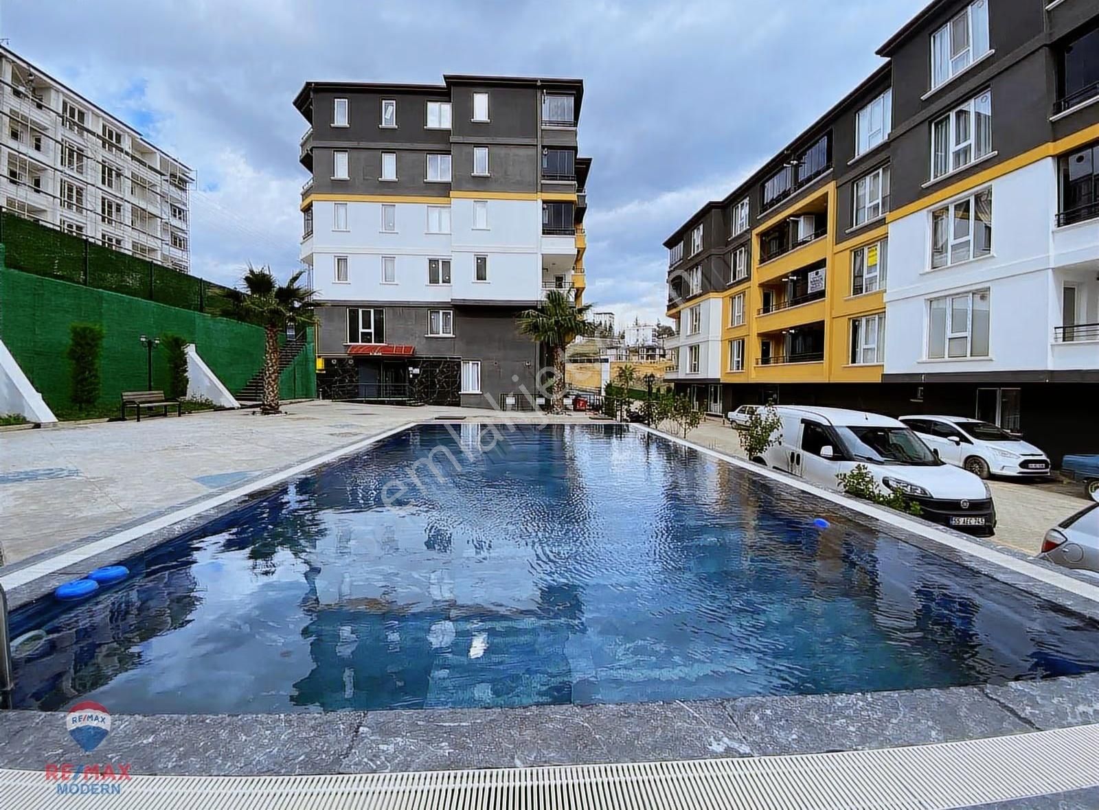 Atakum Körfez Mahallesinde Prestijli Sitede Satılık 1+1 Daire