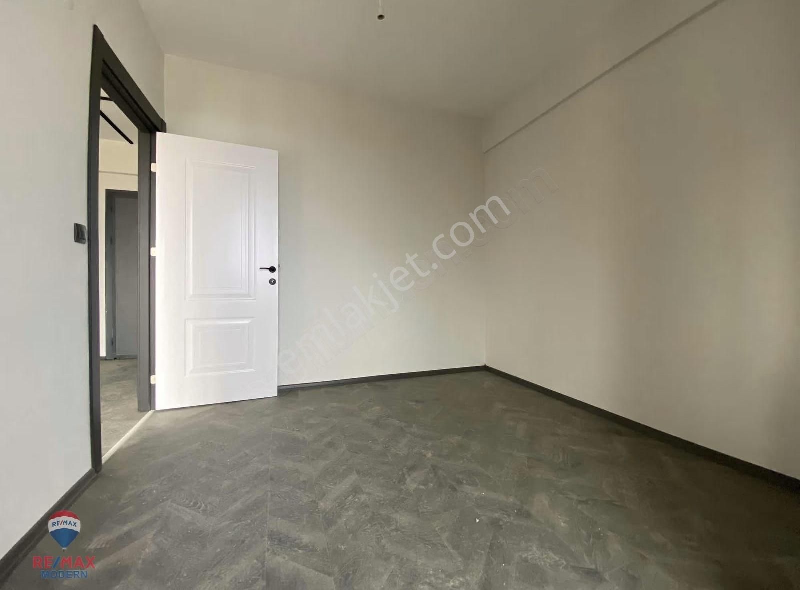 Atakum Körfez Mahallesinde Prestijli Sitede Satılık 1+1 Daire - Görsel 27