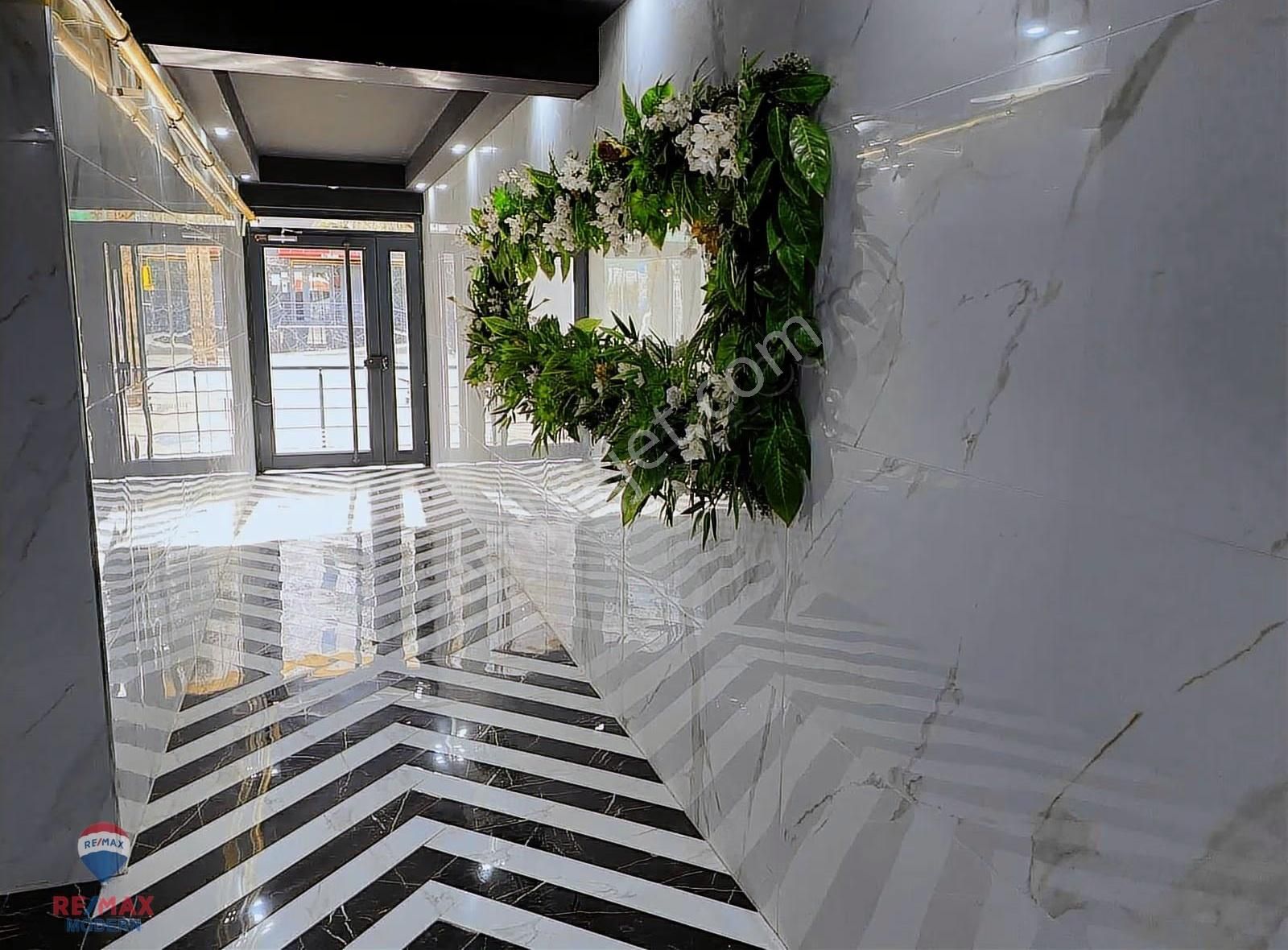 Atakum Körfez Mahallesinde Prestijli Sitede Satılık 1+1 Daire - Görsel 4