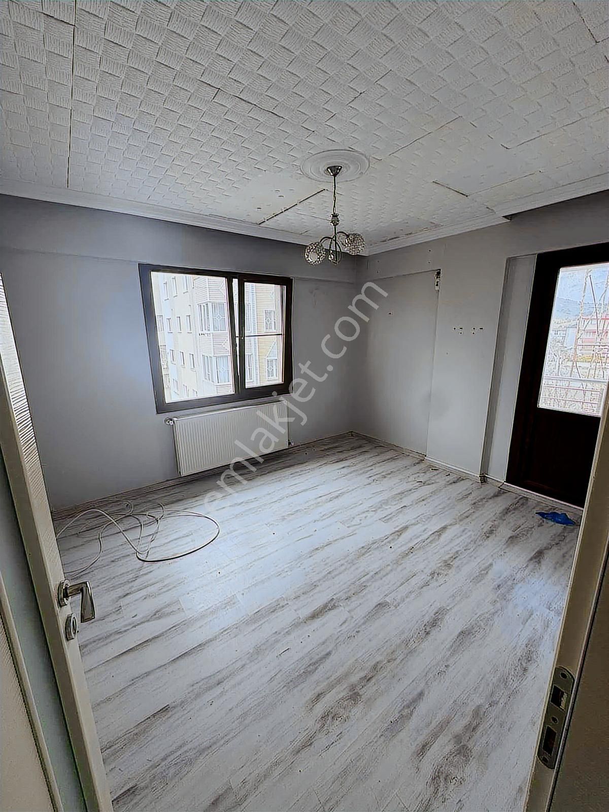 Bergama Islamsaray Mah. Kıralık 3+1 Daıre - Görsel 15