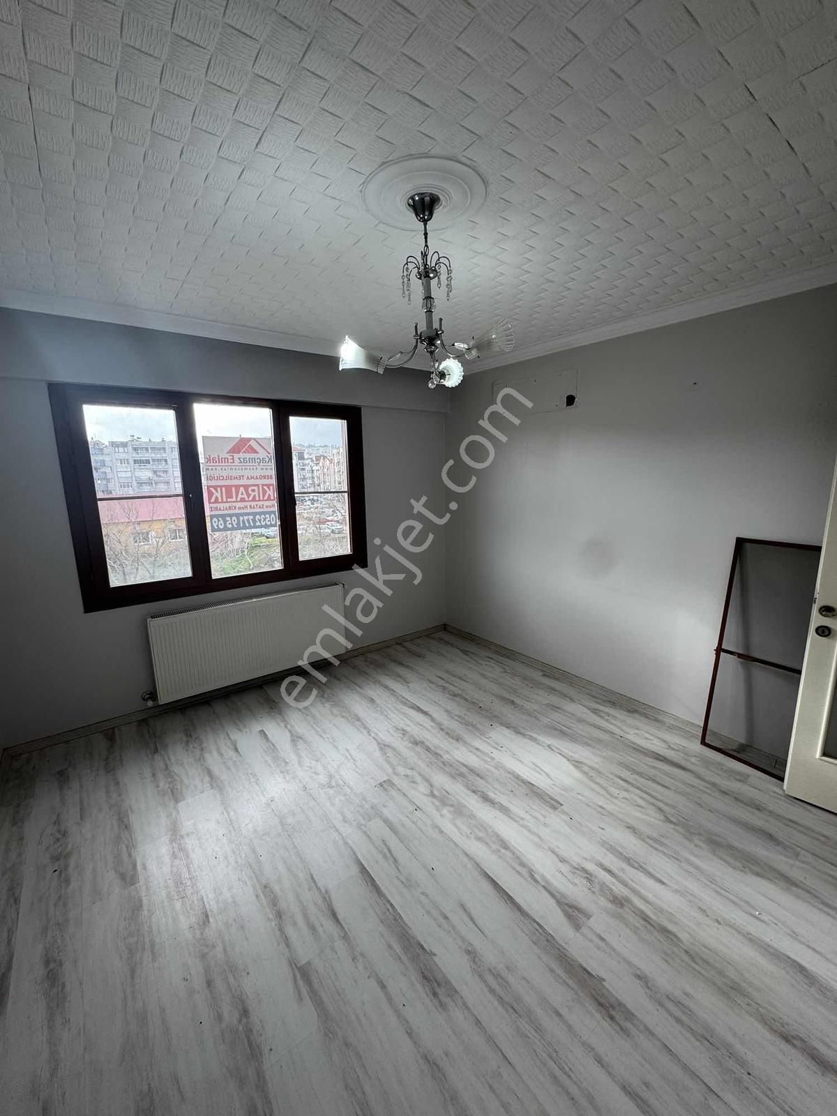 Bergama Islamsaray Mah. Kıralık 3+1 Daıre - Görsel 2