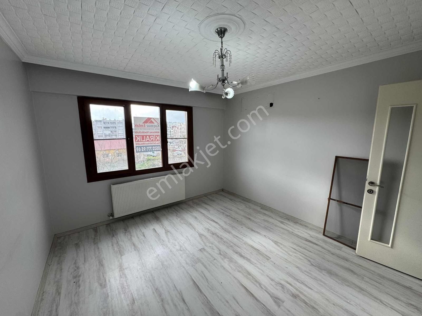 Bergama Islamsaray Mah. Kıralık 3+1 Daıre - Görsel 3