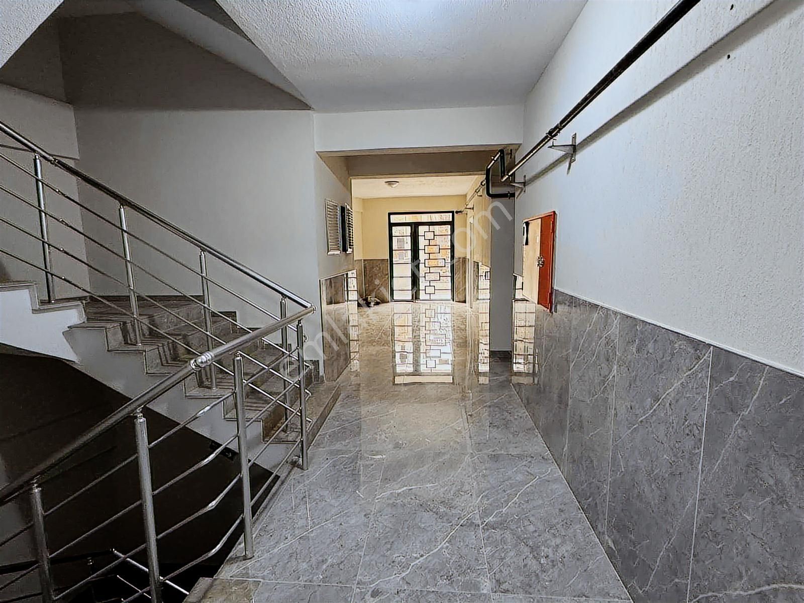 Bergama Zafer Mah. Kiralık 1+1 Eşyalı Sıfır Daıre - Görsel 6