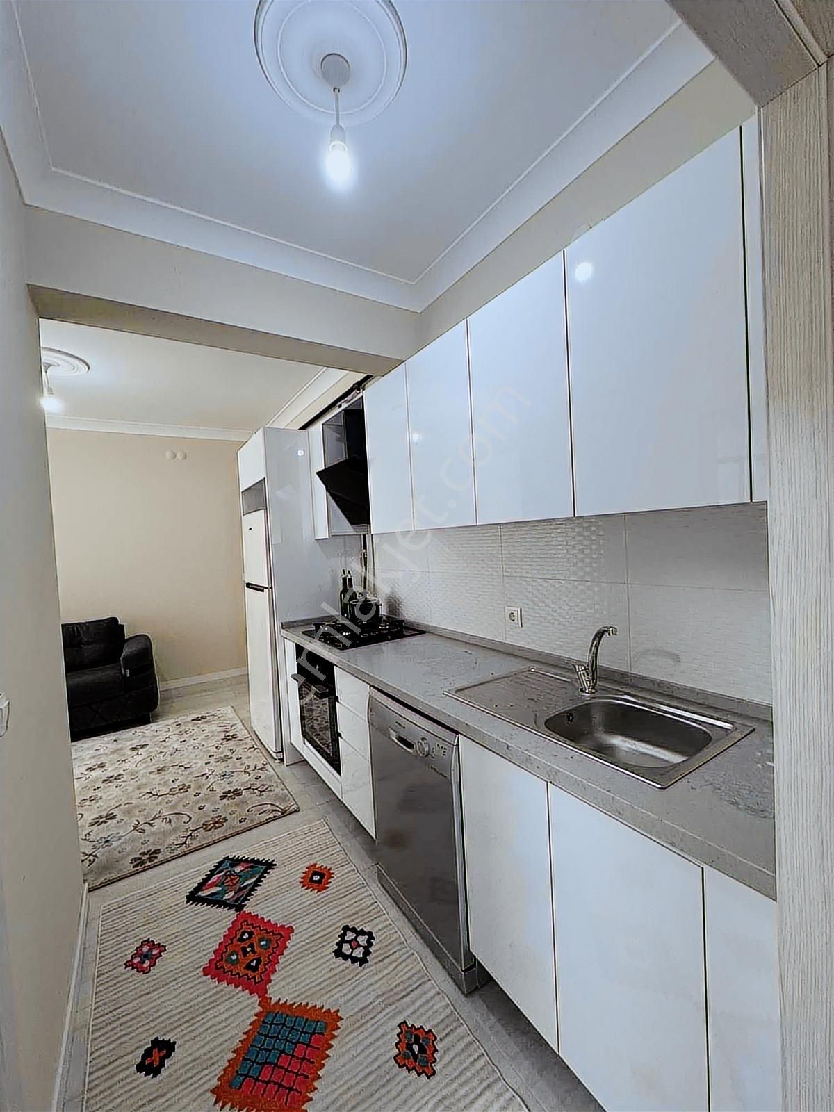 Bergama Zafer Mah. Kiralık 1+1 Eşyalı Sıfır Daıre - Görsel 18