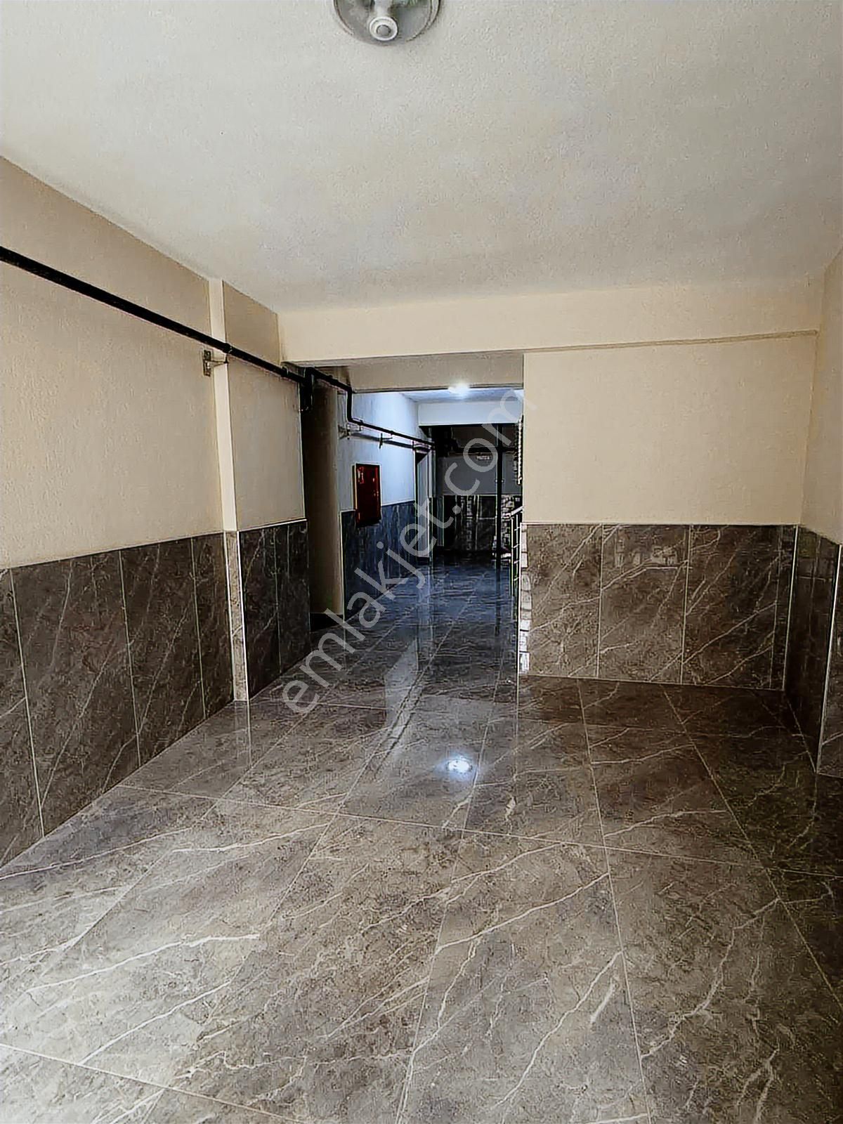 Bergama Zafer Mah. Kiralık 1+1 Eşyalı Sıfır Daıre - Görsel 16