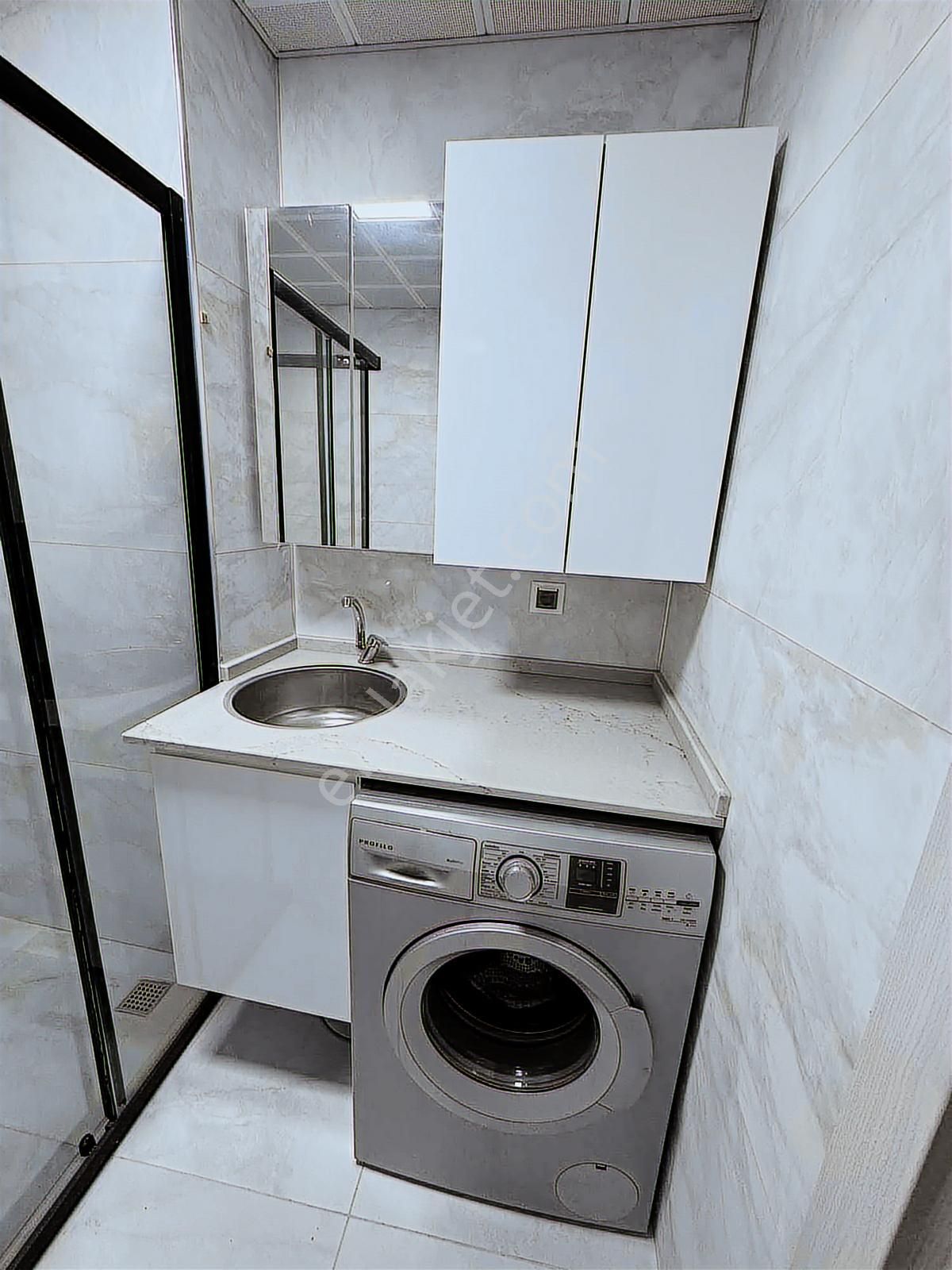 Bergama Zafer Mah. Kiralık 1+1 Eşyalı Sıfır Daıre - Görsel 2