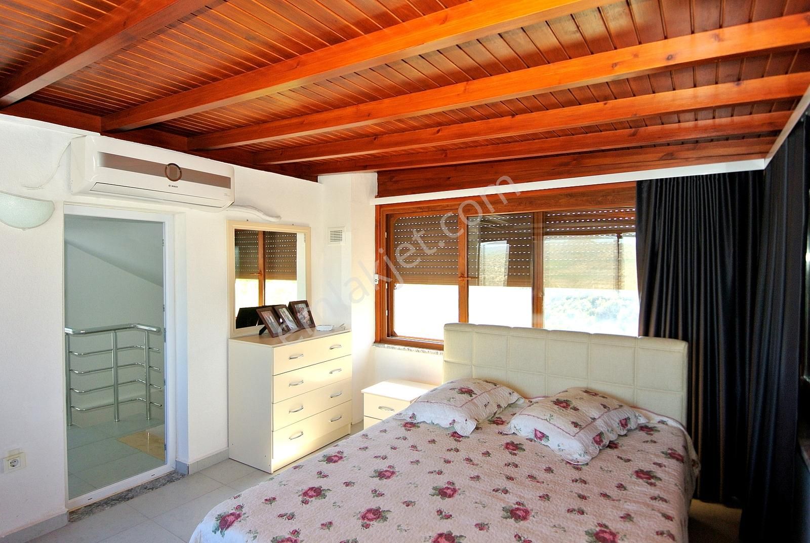 Turkuaz Kum Plajlı Sitede Yeni Bina Full Eşyalı Müstakil Villa - Görsel 9