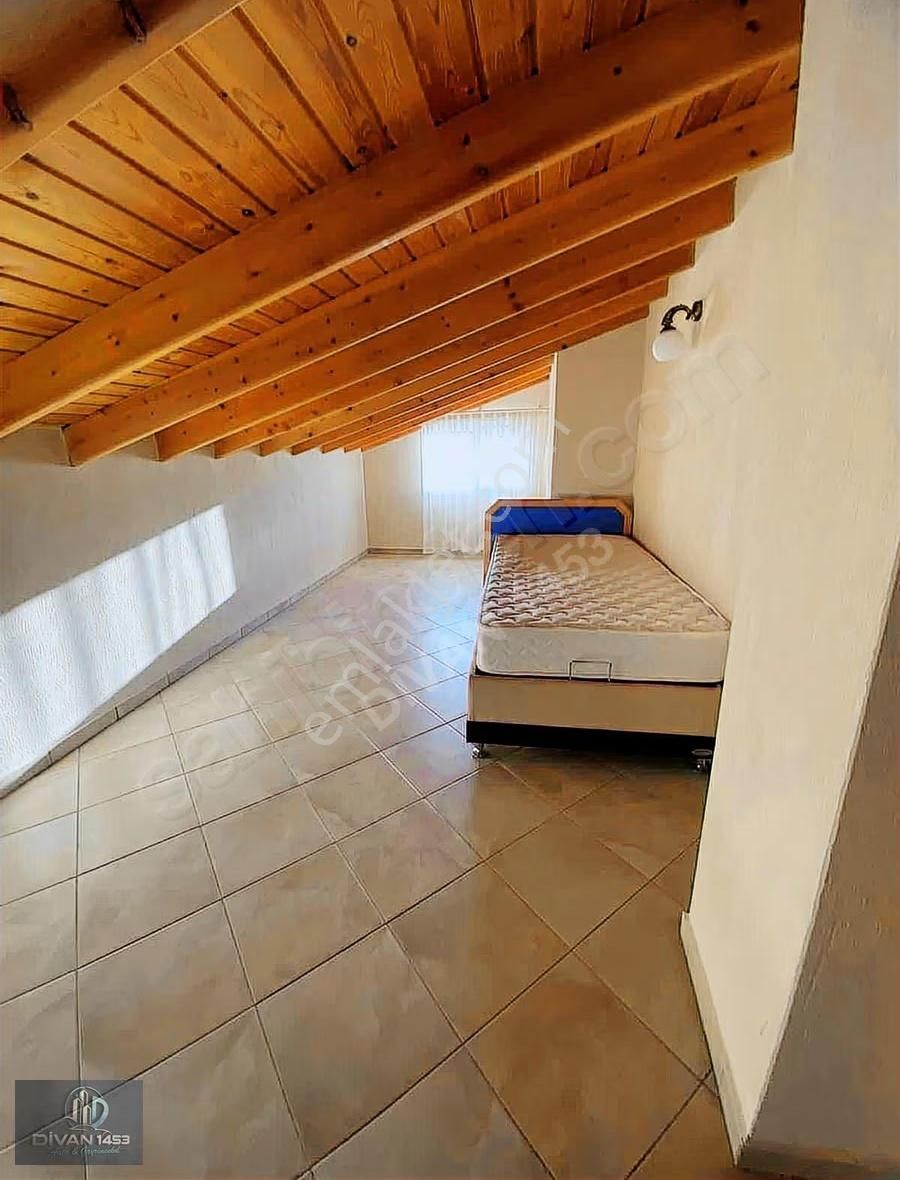 Urla Merkezde Geniş Çatı Katı - Görsel 4