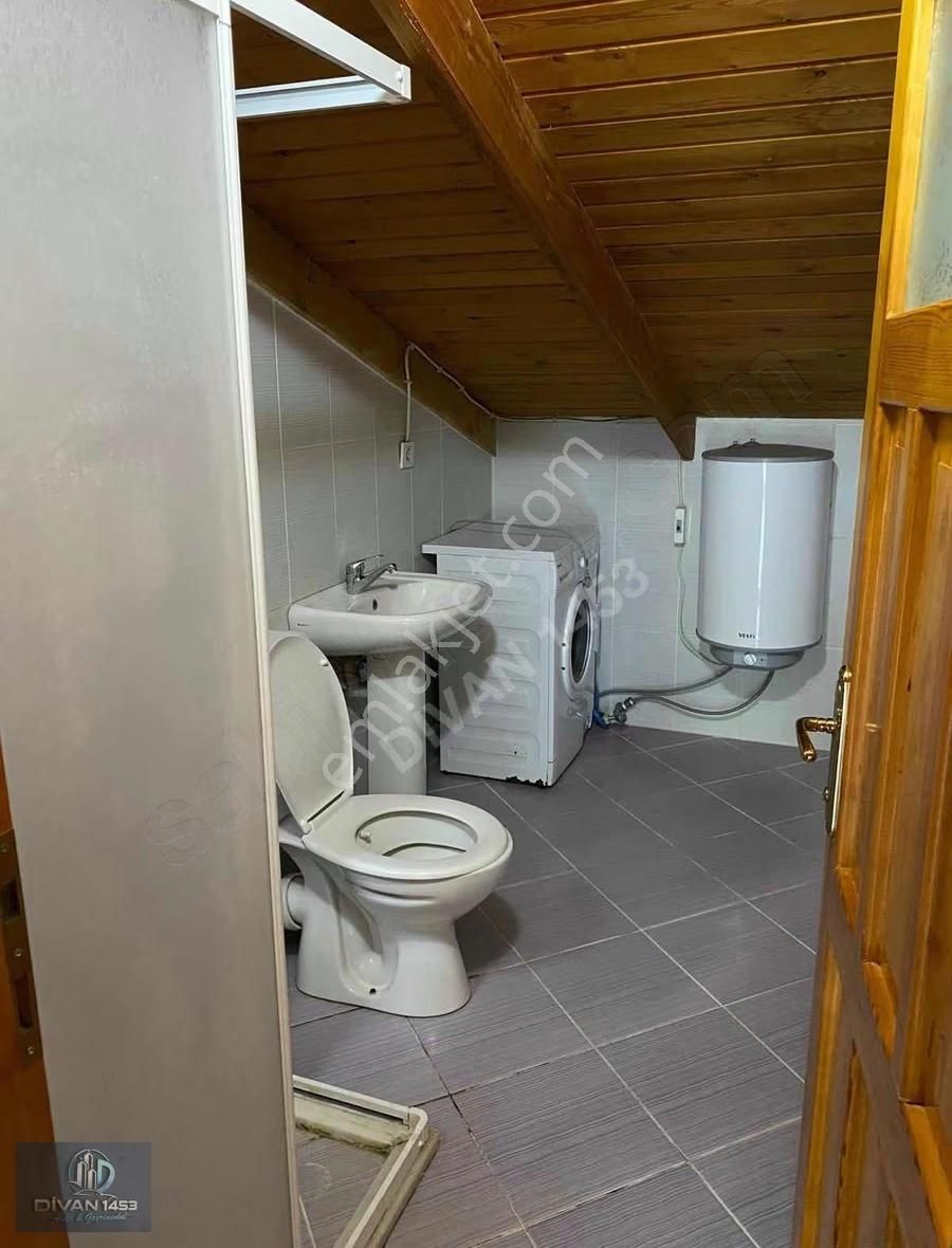 Urla Merkezde Geniş Çatı Katı - Görsel 13