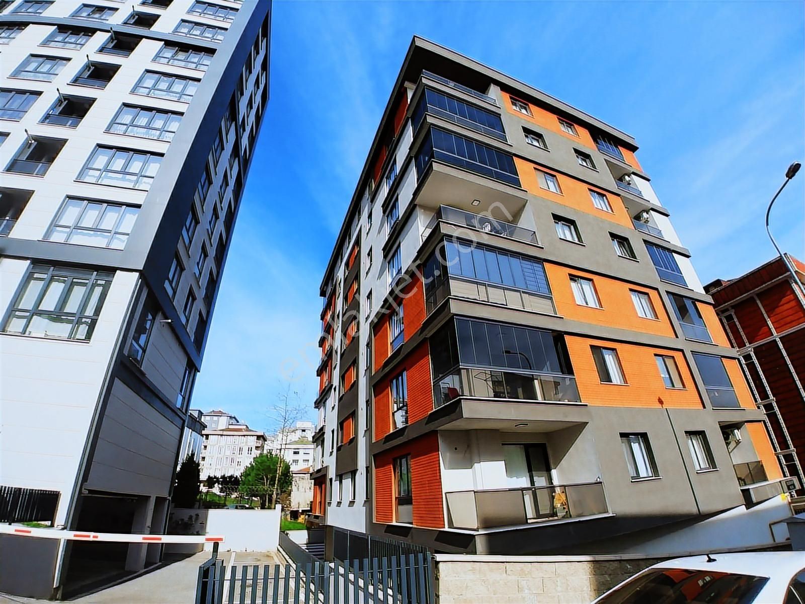 Elalmış Cad. Yakını-balkonlu-k.otoparklı-büyük Daire