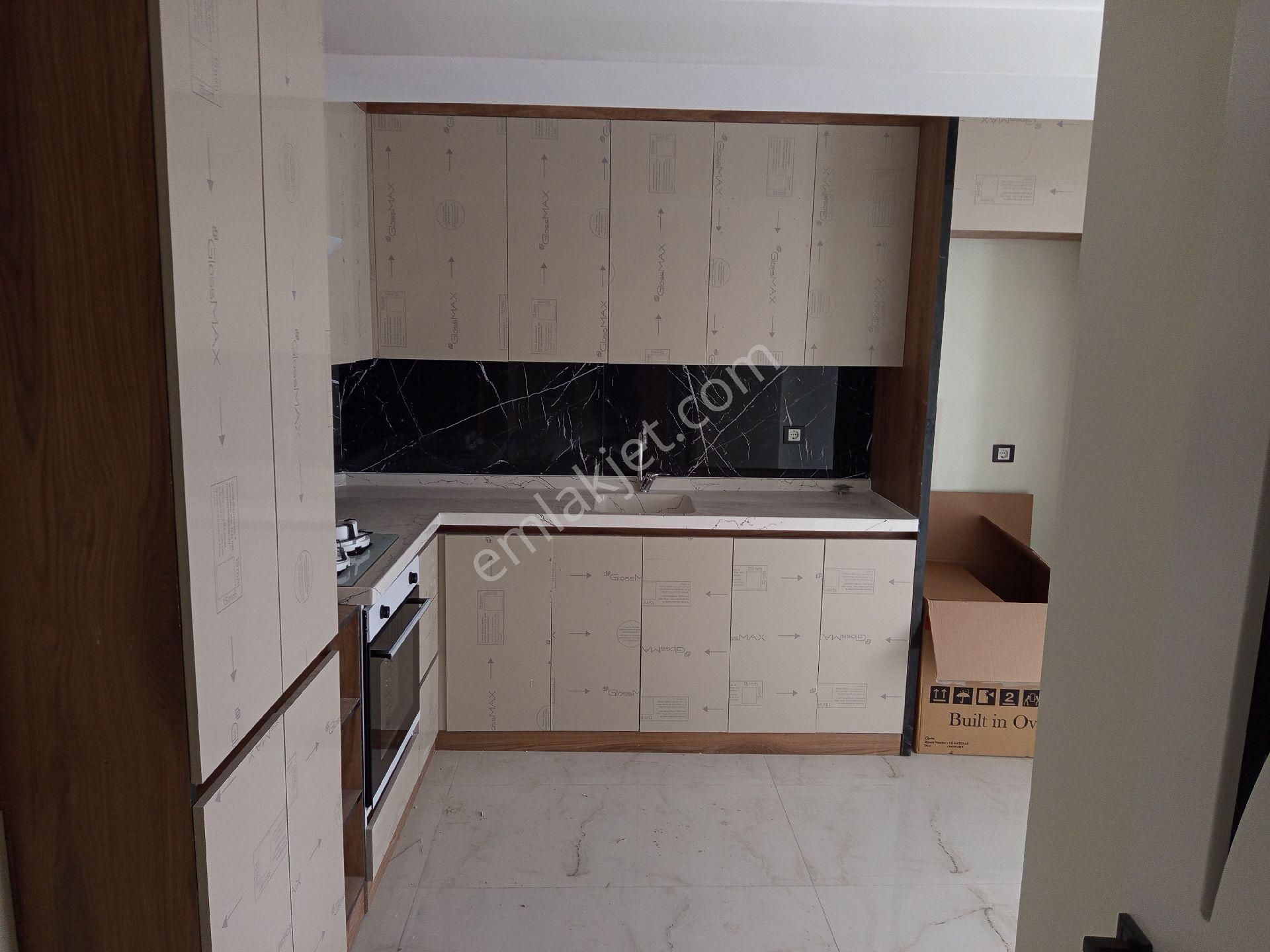 Menderes Te 3+1 Katta Giyinme Odalı Ebeveyn Banyolu Asansörlü İskanlı - Görsel 9