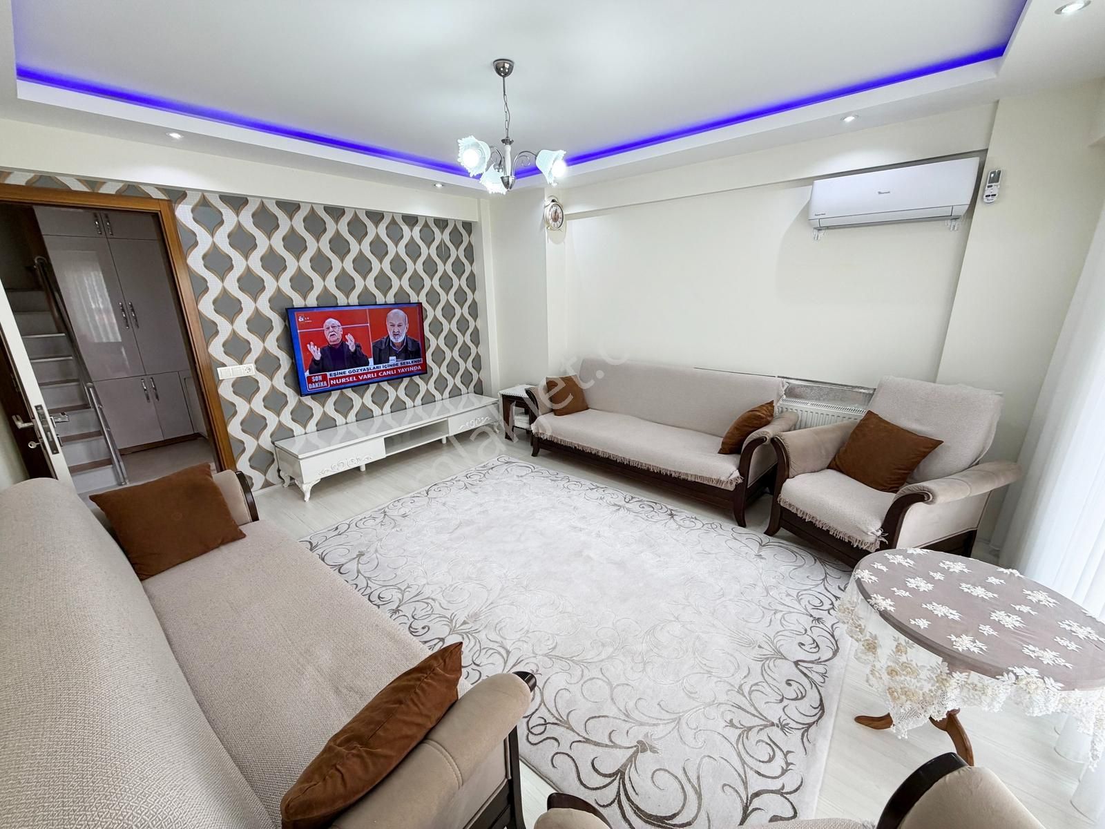 Atalar'da Önü Açık 3+2 Dubleks Teraslı Asansörlü Merkezi Konumda - Görsel 2