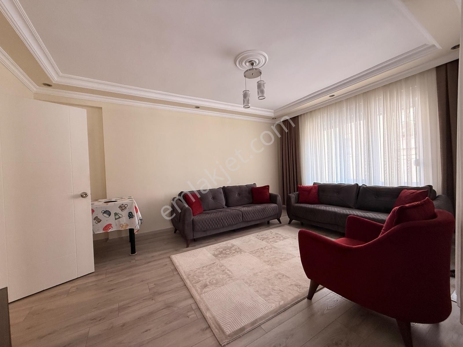 Hurma'da Merkezi Konumda Temiz Eşyalı 2+1 Daire - Görsel 13