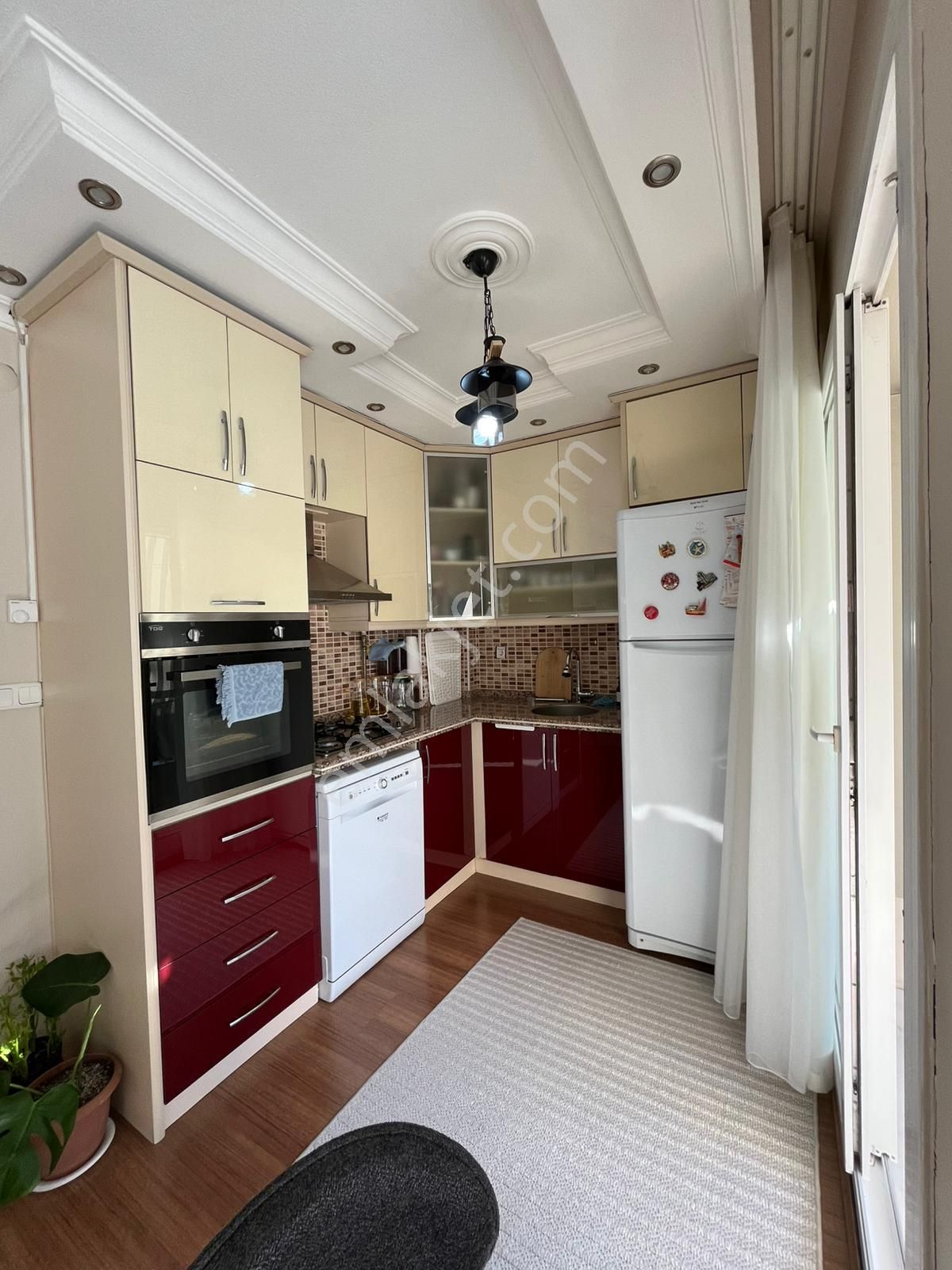 Güneş'ten Şirinyer İzban Yakını 2+1 70m Balkonlu Kapalı Çatı