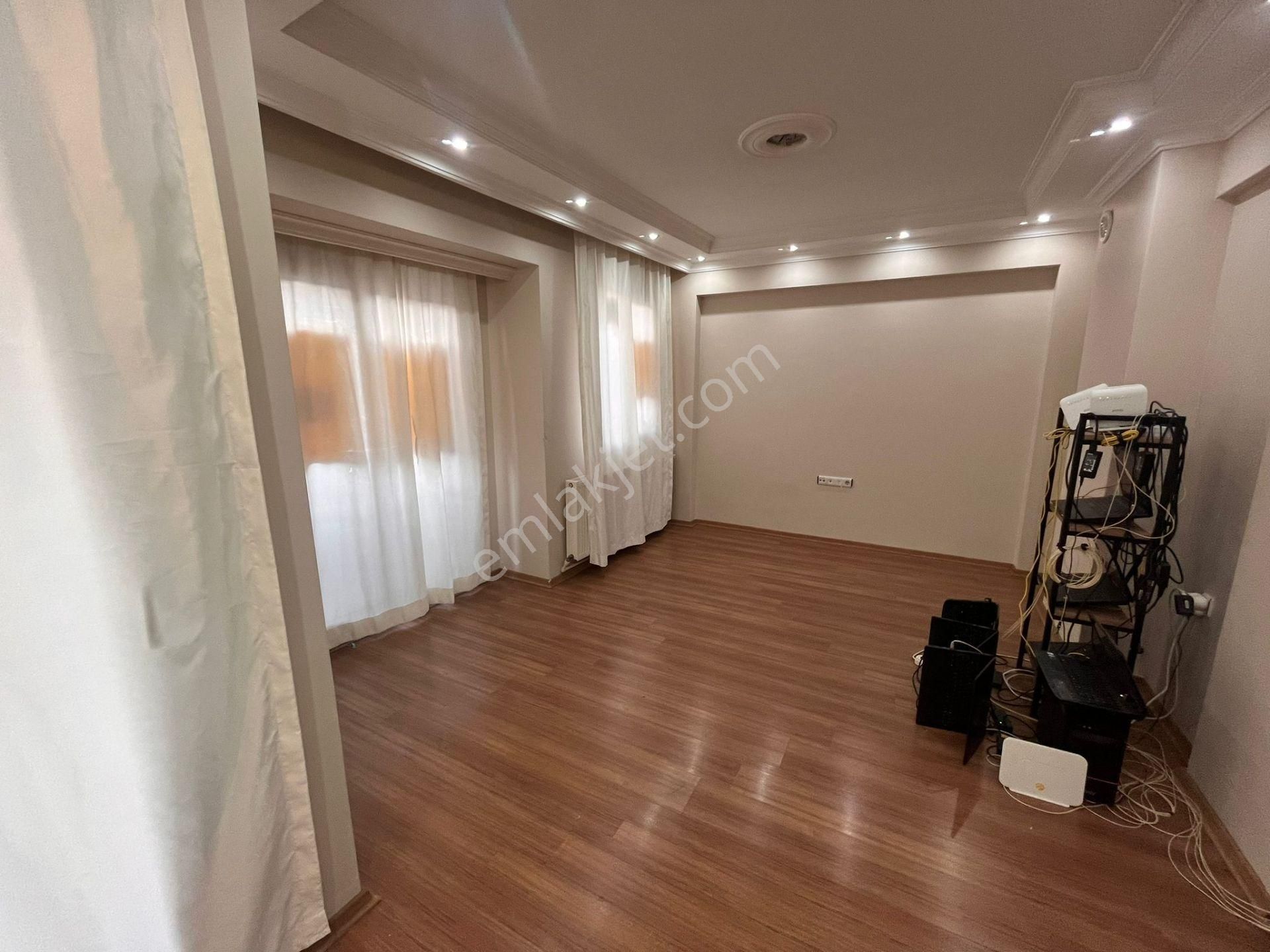 Güneş'ten Şirinyer İzban Yakını 2+1 70m Balkonlu Kapalı Çatı - Görsel 18