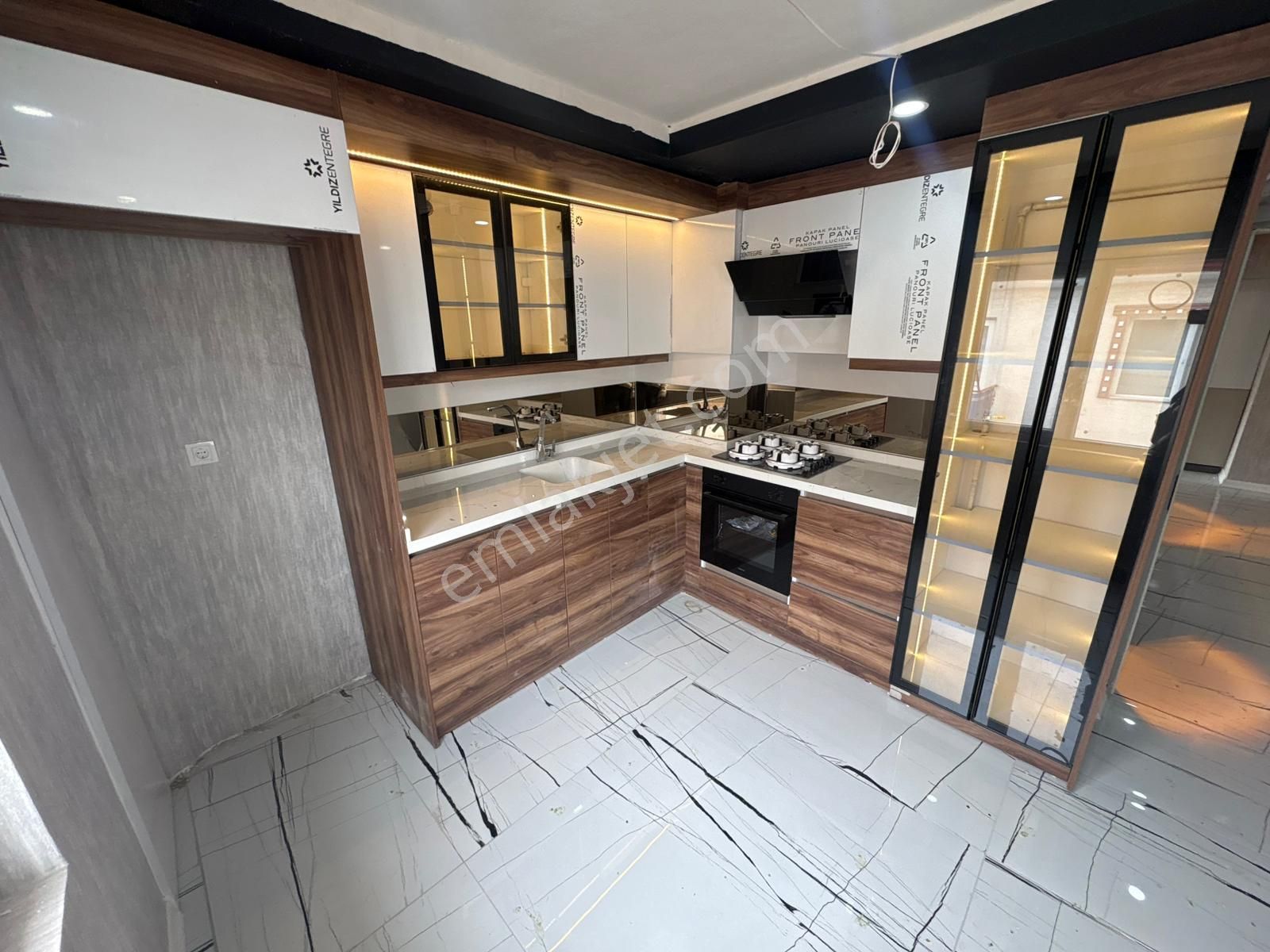 Hayal 'den Plevne Mh^de Merkezde E. Banyolu G. Odalı 3+1 Daire!