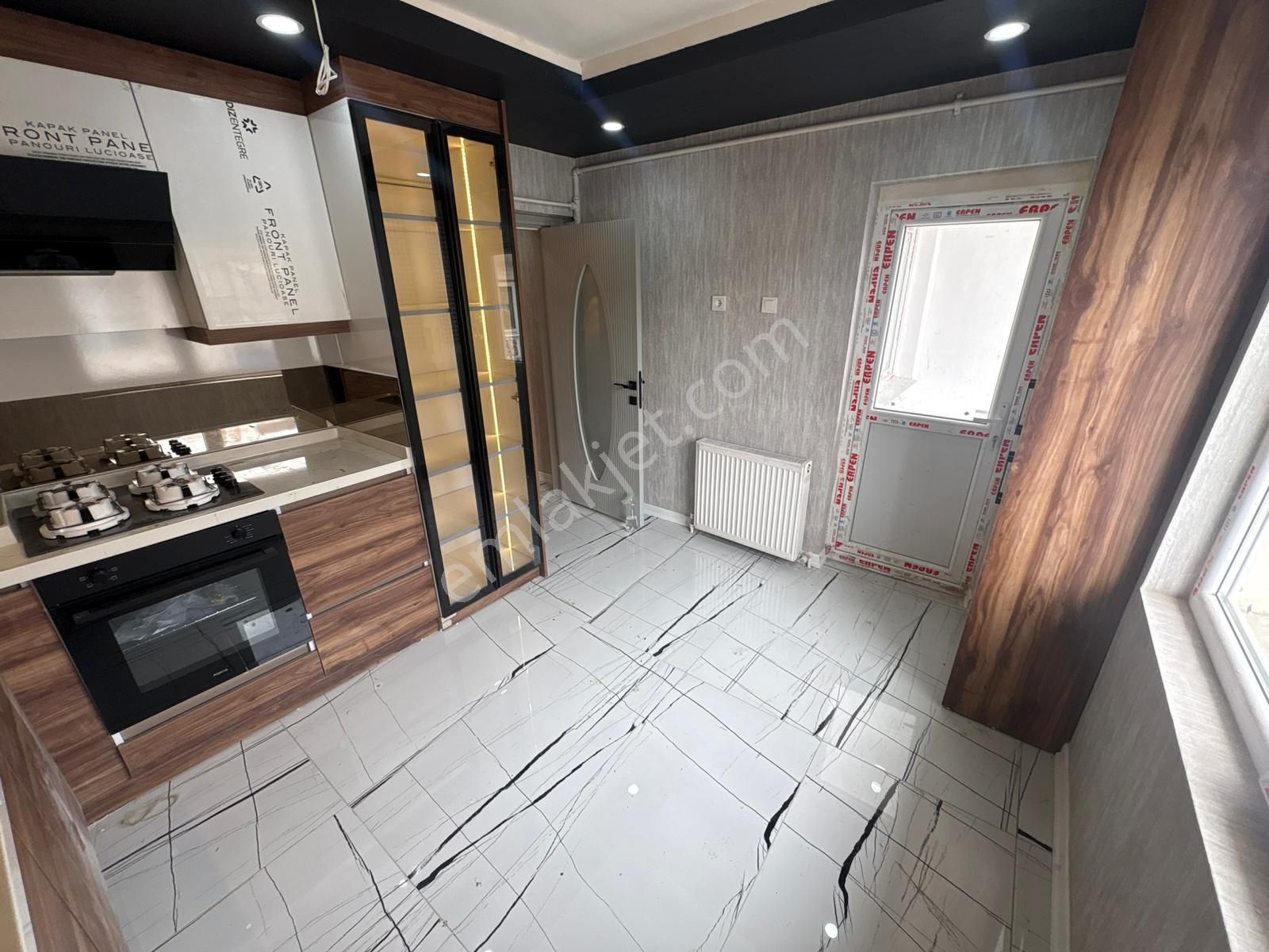 Hayal 'den Plevne Mh^de Merkezde E. Banyolu G. Odalı 3+1 Daire! - Görsel 4