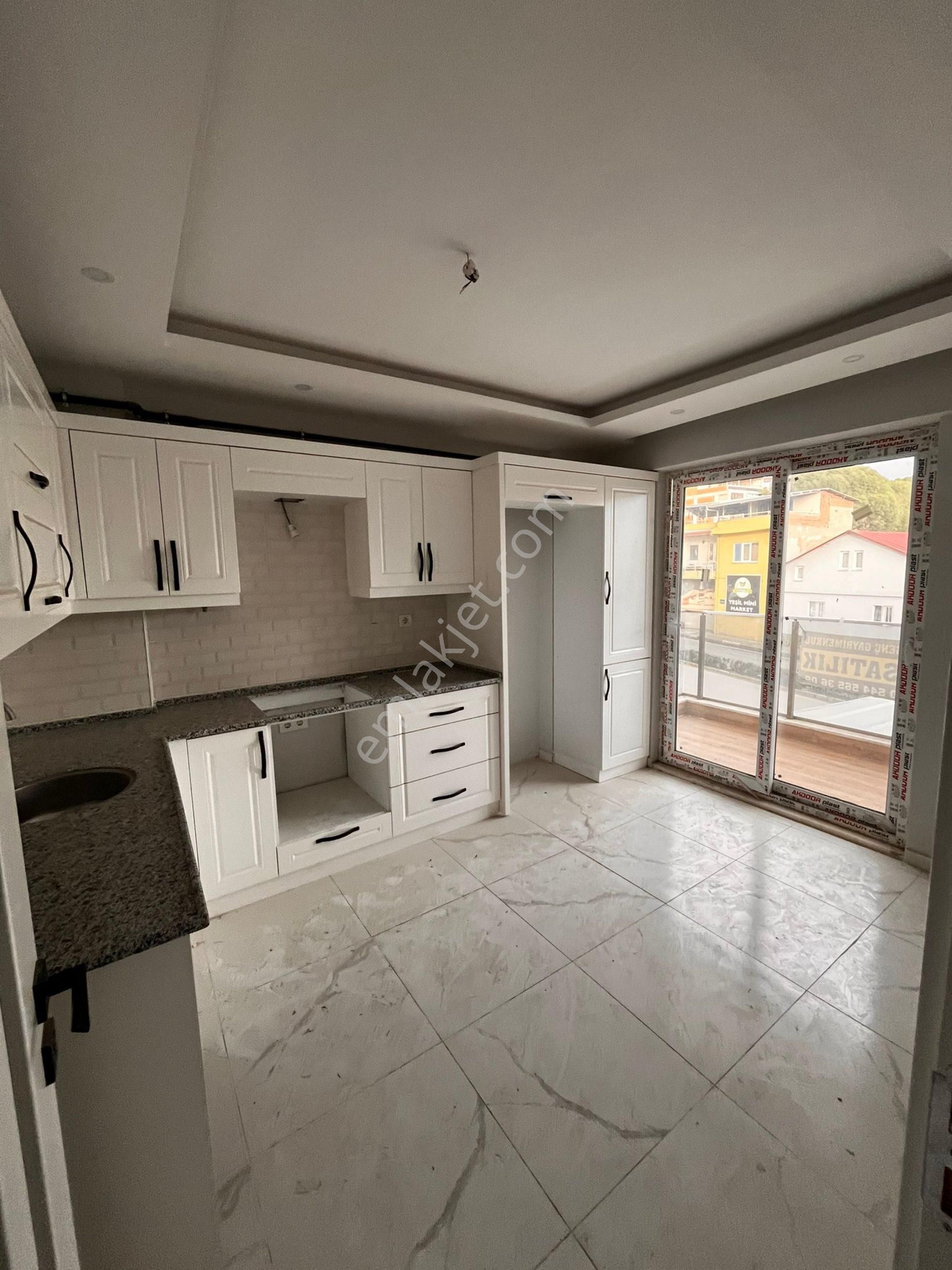 Yeşilmahallede Sıfır 3+1 Daire Depozito Yok