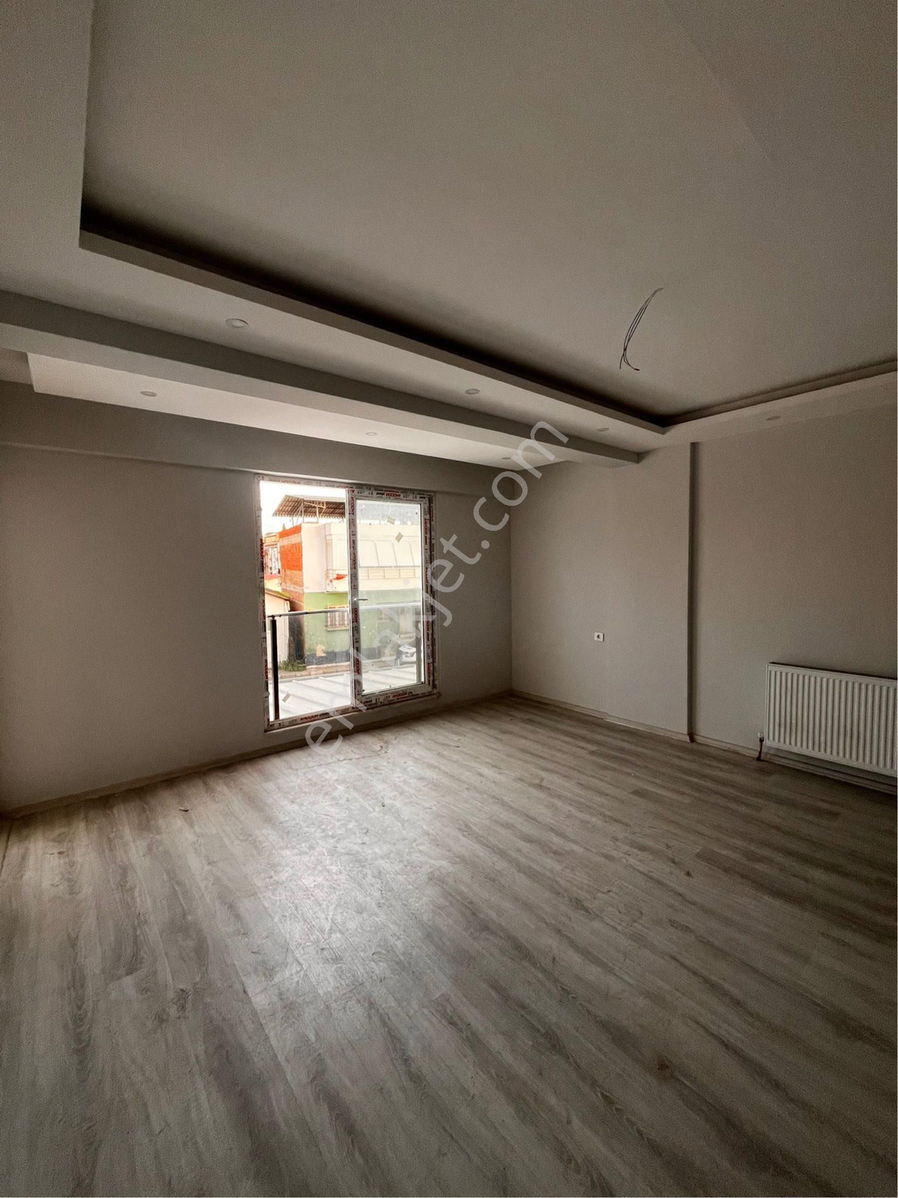 Yeşilmahallede Sıfır 3+1 Daire Depozito Yok - Görsel 2