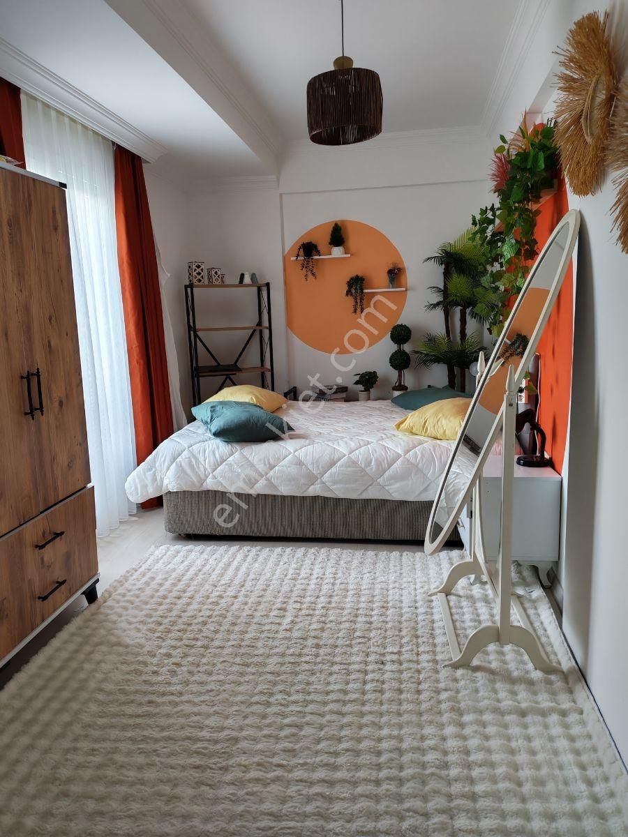 Buca Atatürk Mahallesi Eşyalı Klimalı Kiralık Lüks 1+1 Daire - Görsel 4