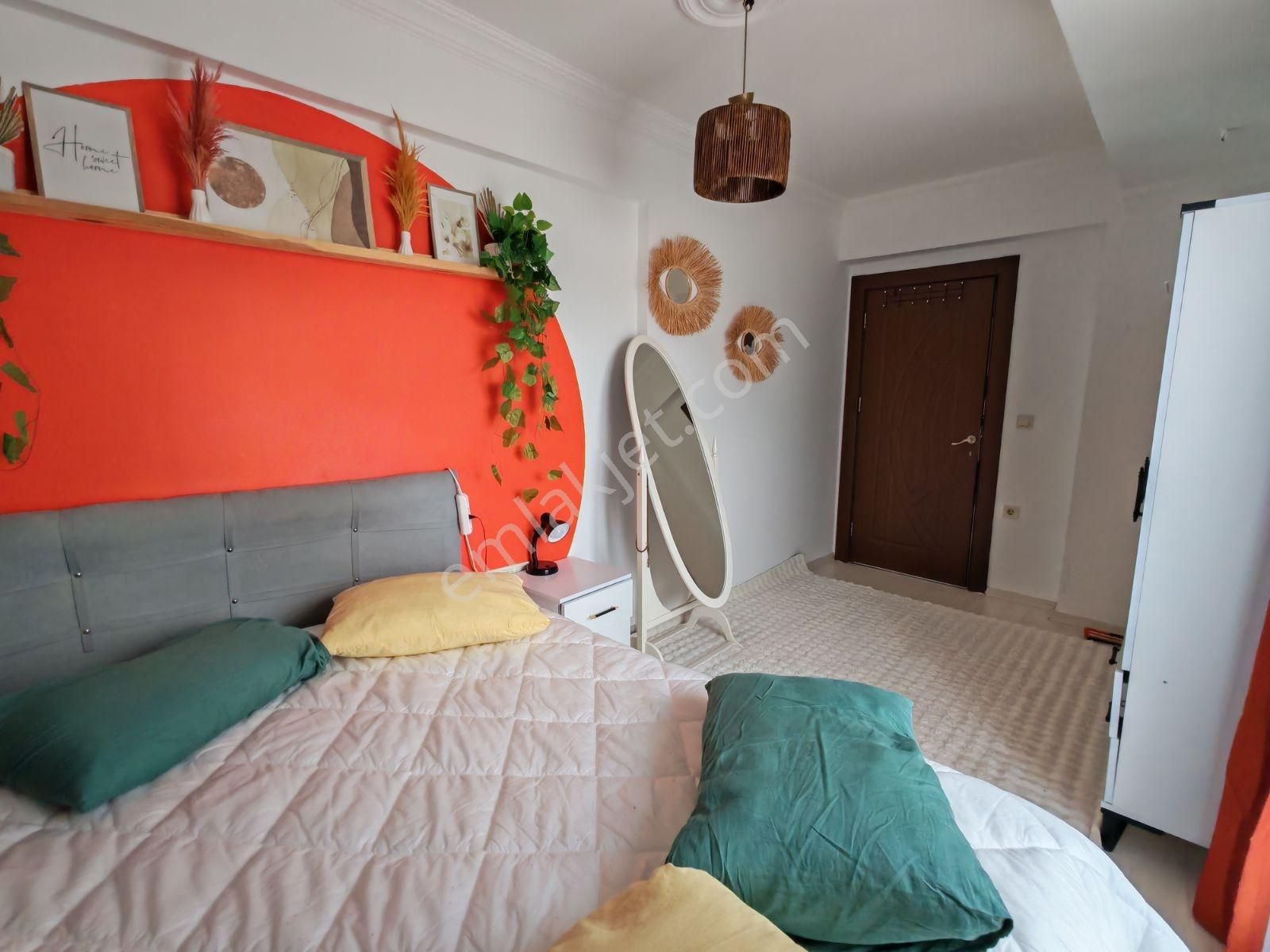 Buca Atatürk Mahallesi Eşyalı Klimalı Kiralık Lüks 1+1 Daire - Görsel 5