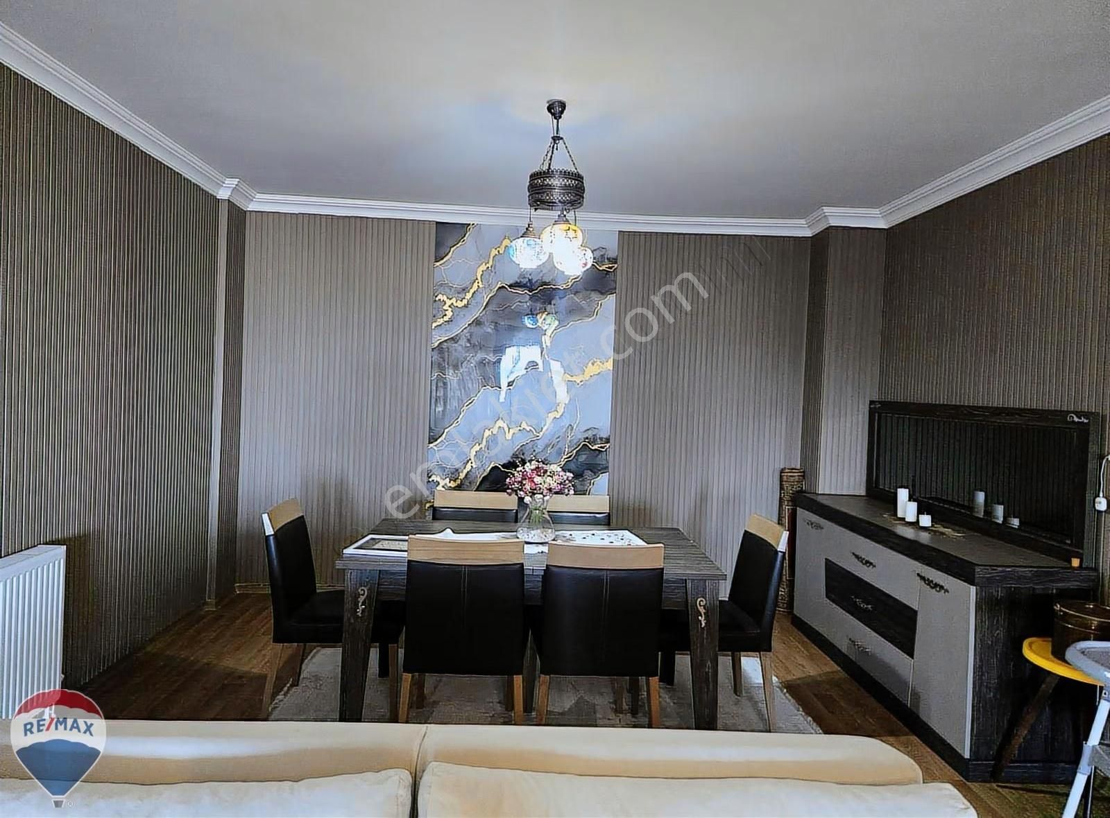 Remax Mahmudiye Göl Manzaralı M. Havuzlu, Bahçeli Lüks Tripleks - Görsel 24