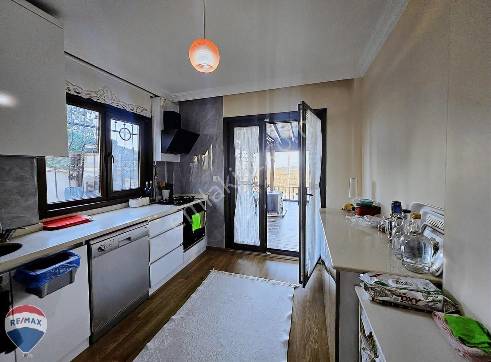 Remax Mahmudiye Göl Manzaralı M. Havuzlu, Bahçeli Lüks Tripleks - Görsel 35