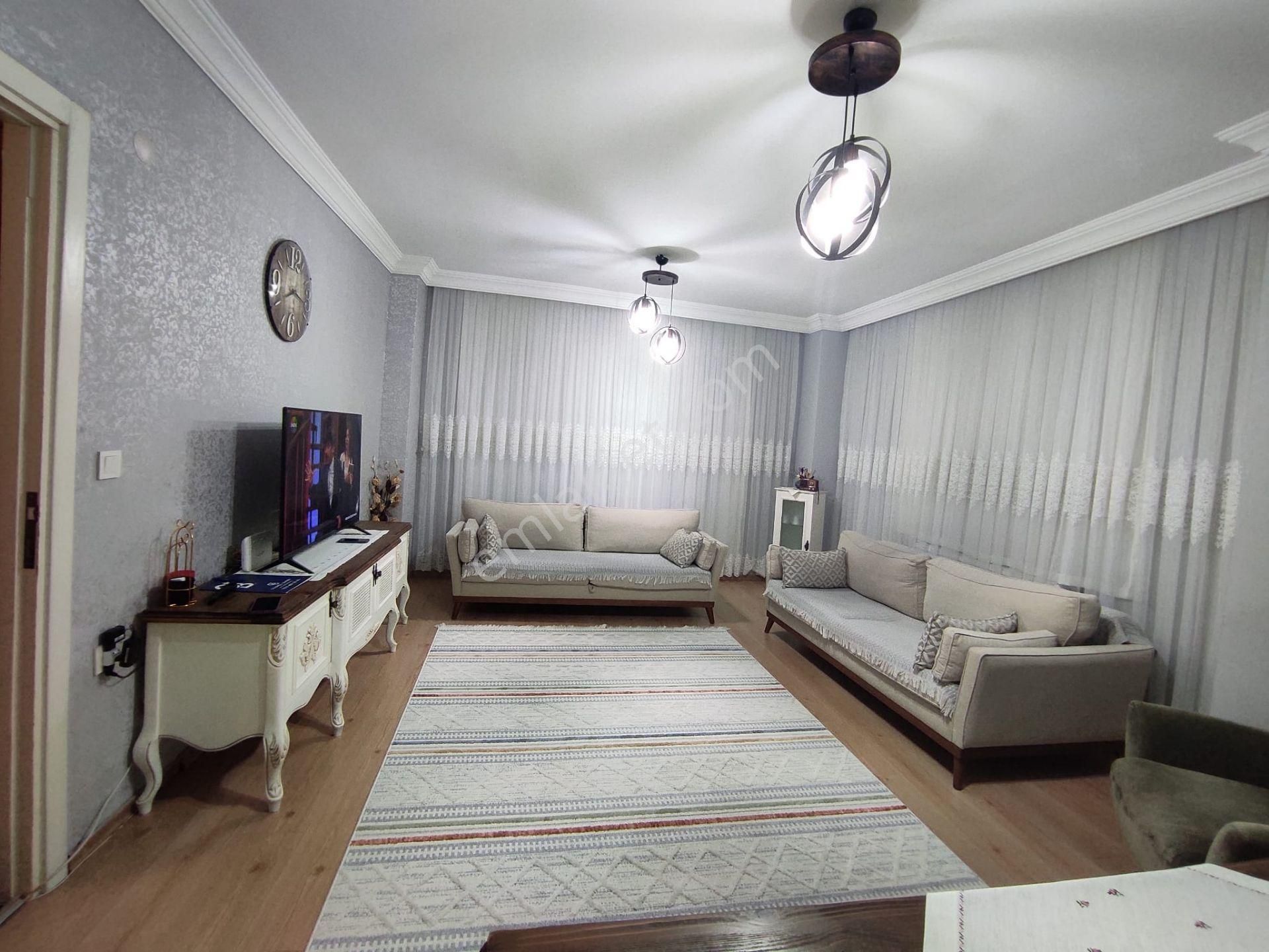 Peronların Yanında 3+1 Yüksek Giriş Balkonlu Geniş Enfes Daire - Görsel 3