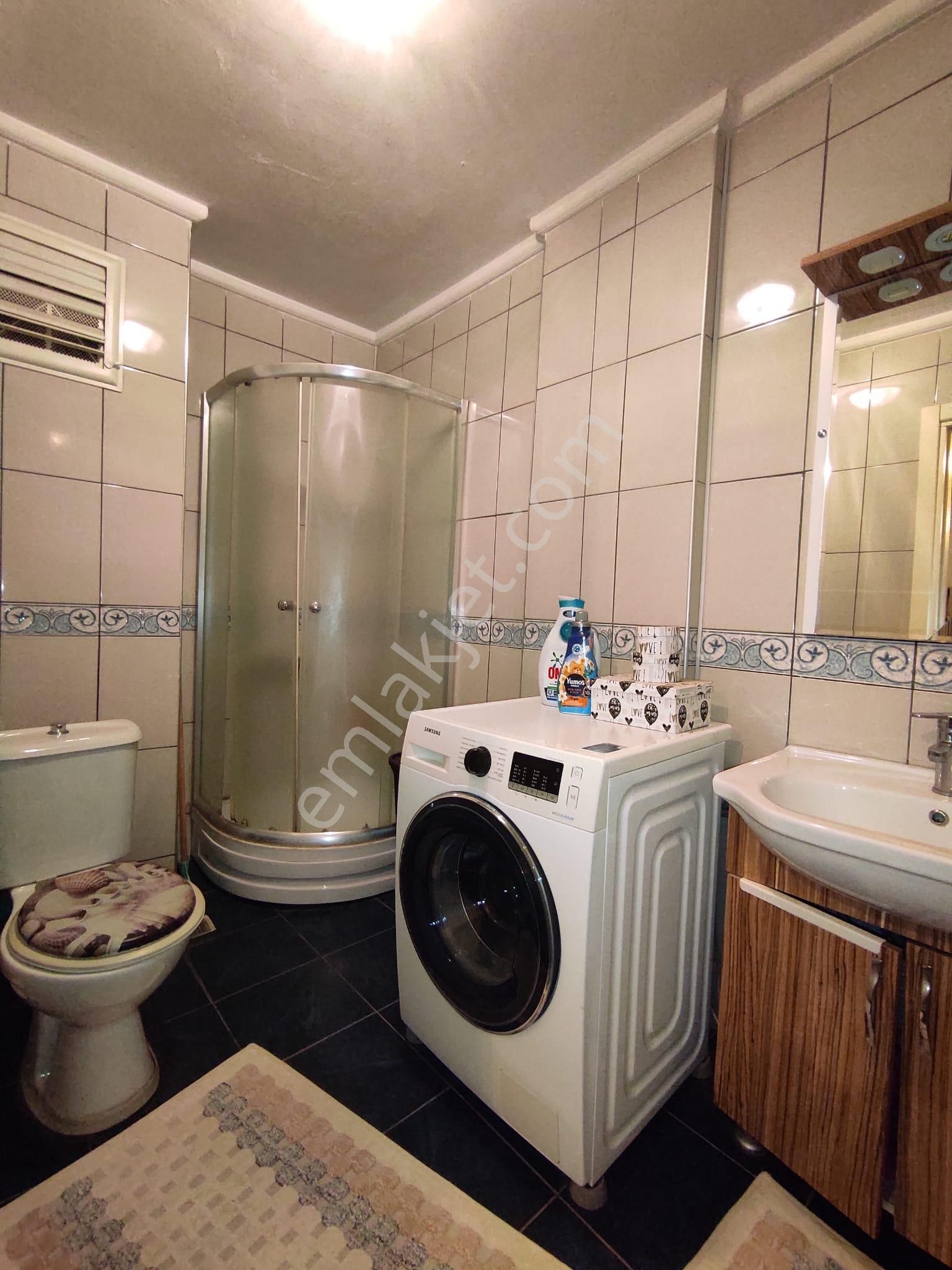 Peronların Yanında 3+1 Yüksek Giriş Balkonlu Geniş Enfes Daire - Görsel 18