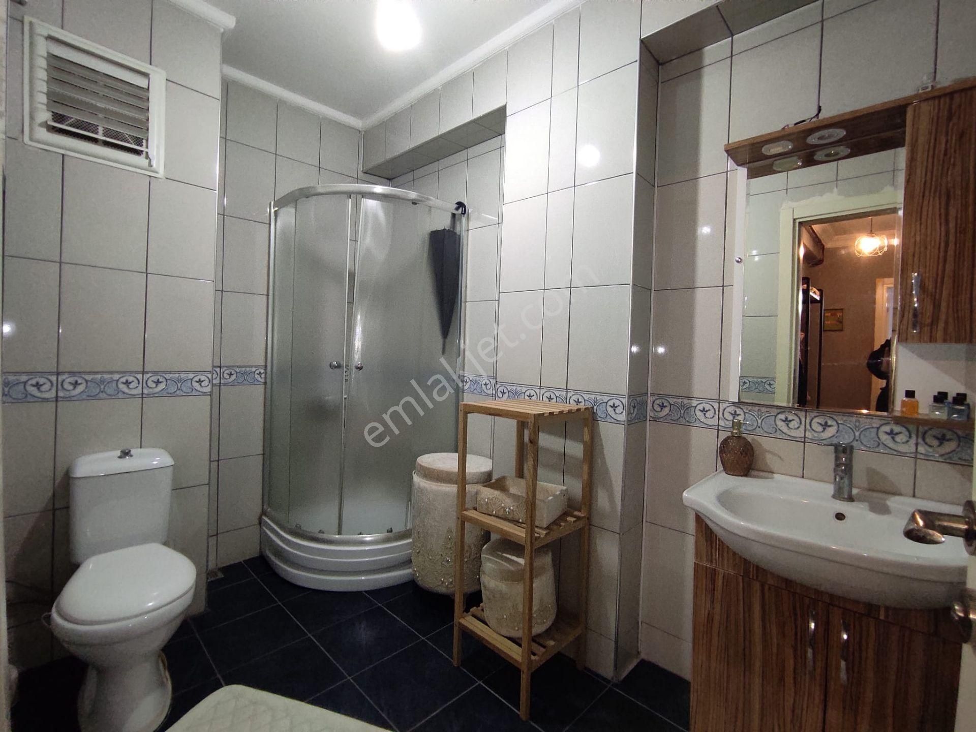 Peronların Yanında 3+1 Yüksek Giriş Balkonlu Geniş Enfes Daire - Görsel 9