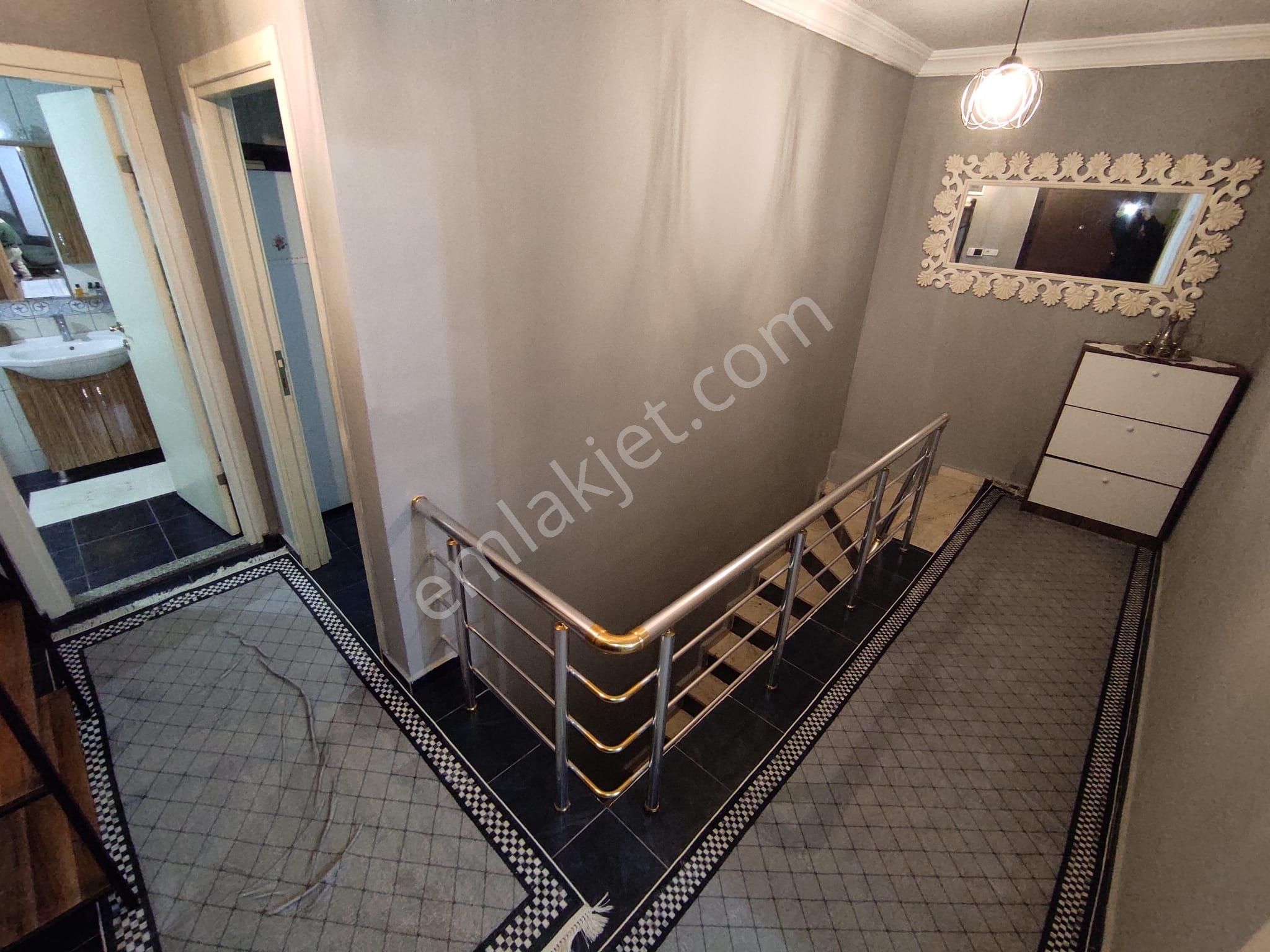 Peronların Yanında 3+1 Yüksek Giriş Balkonlu Geniş Enfes Daire - Görsel 10