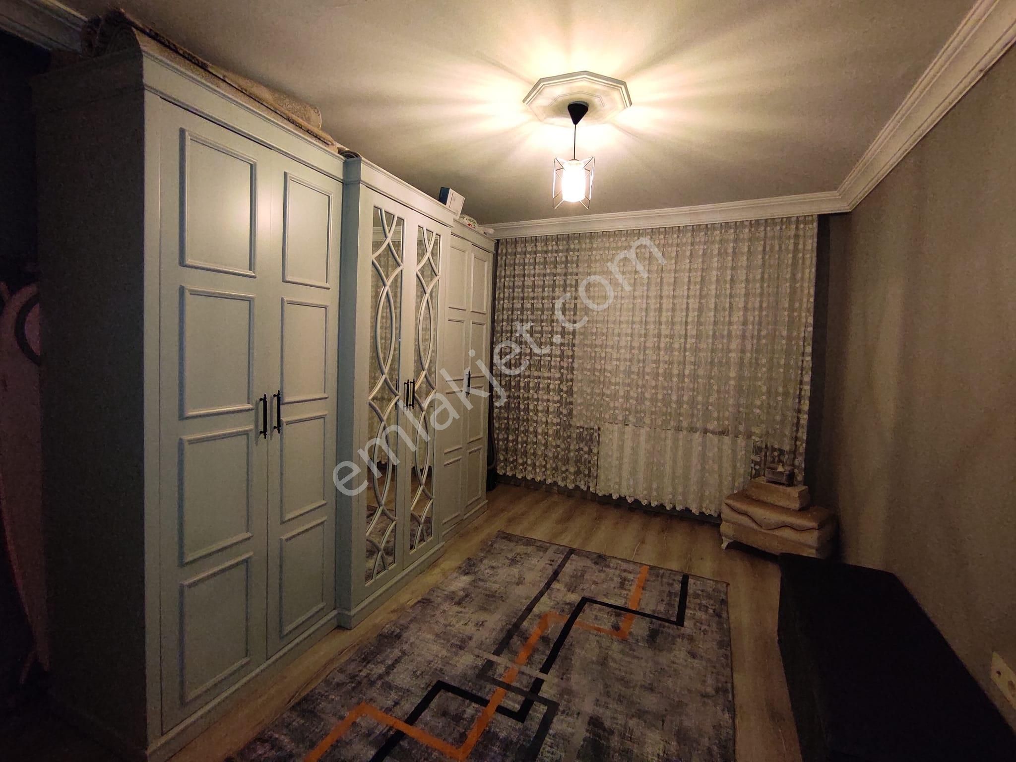 Peronların Yanında 3+1 Yüksek Giriş Balkonlu Geniş Enfes Daire - Görsel 19